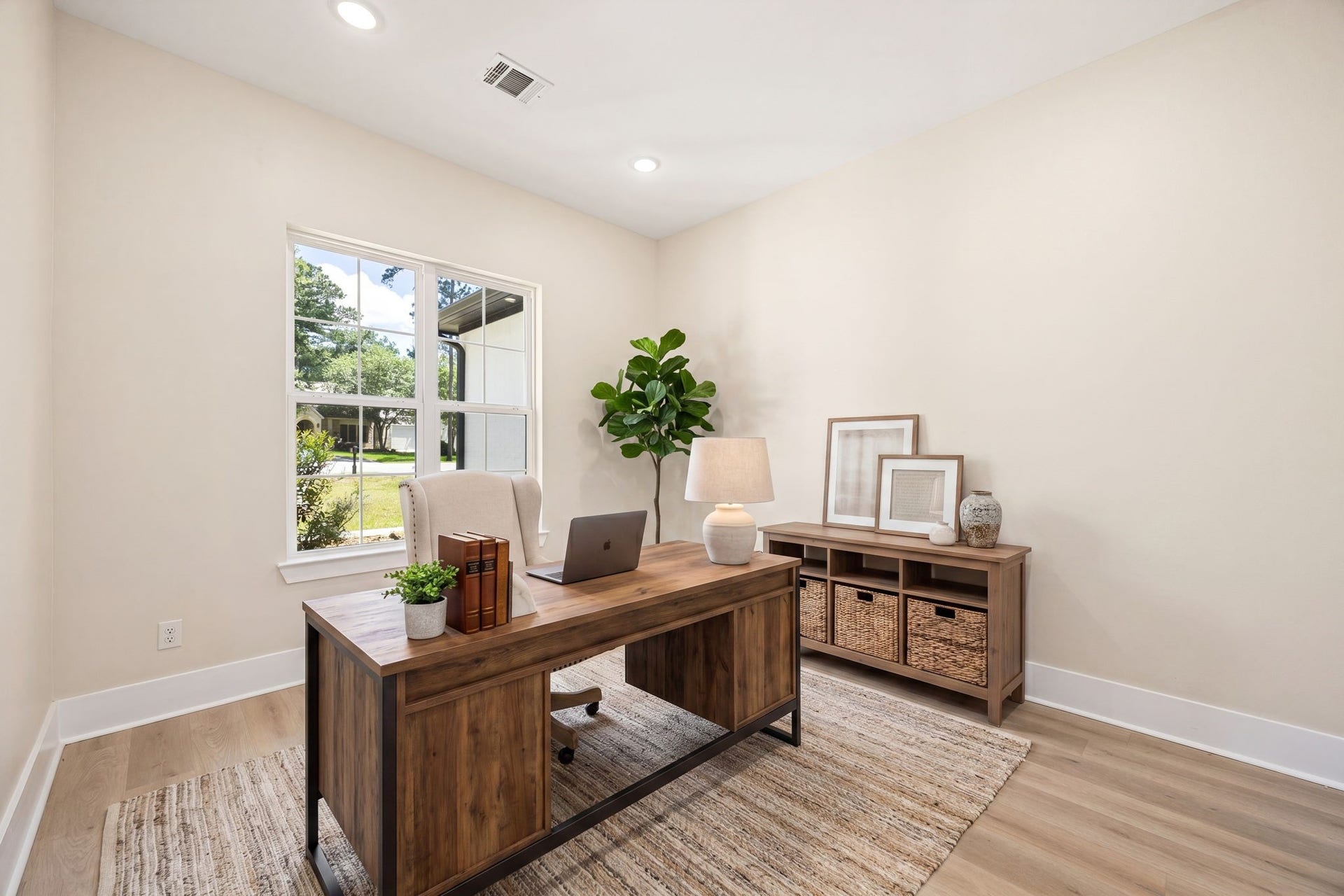 7321 Ponderosa Dr, Magnolia, TX 77354 Office