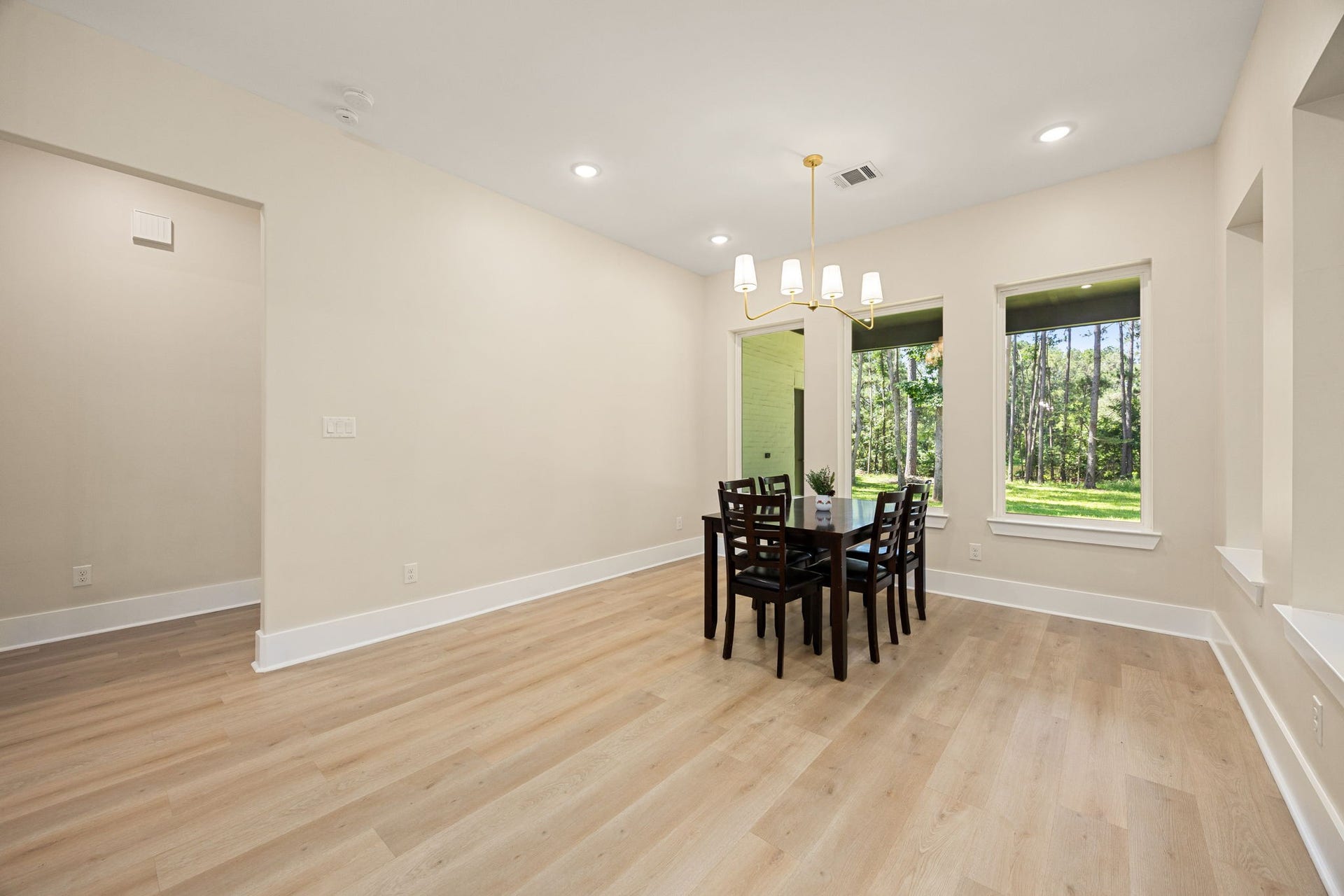 7321 Ponderosa Dr, Magnolia, TX 77354 Dining Room