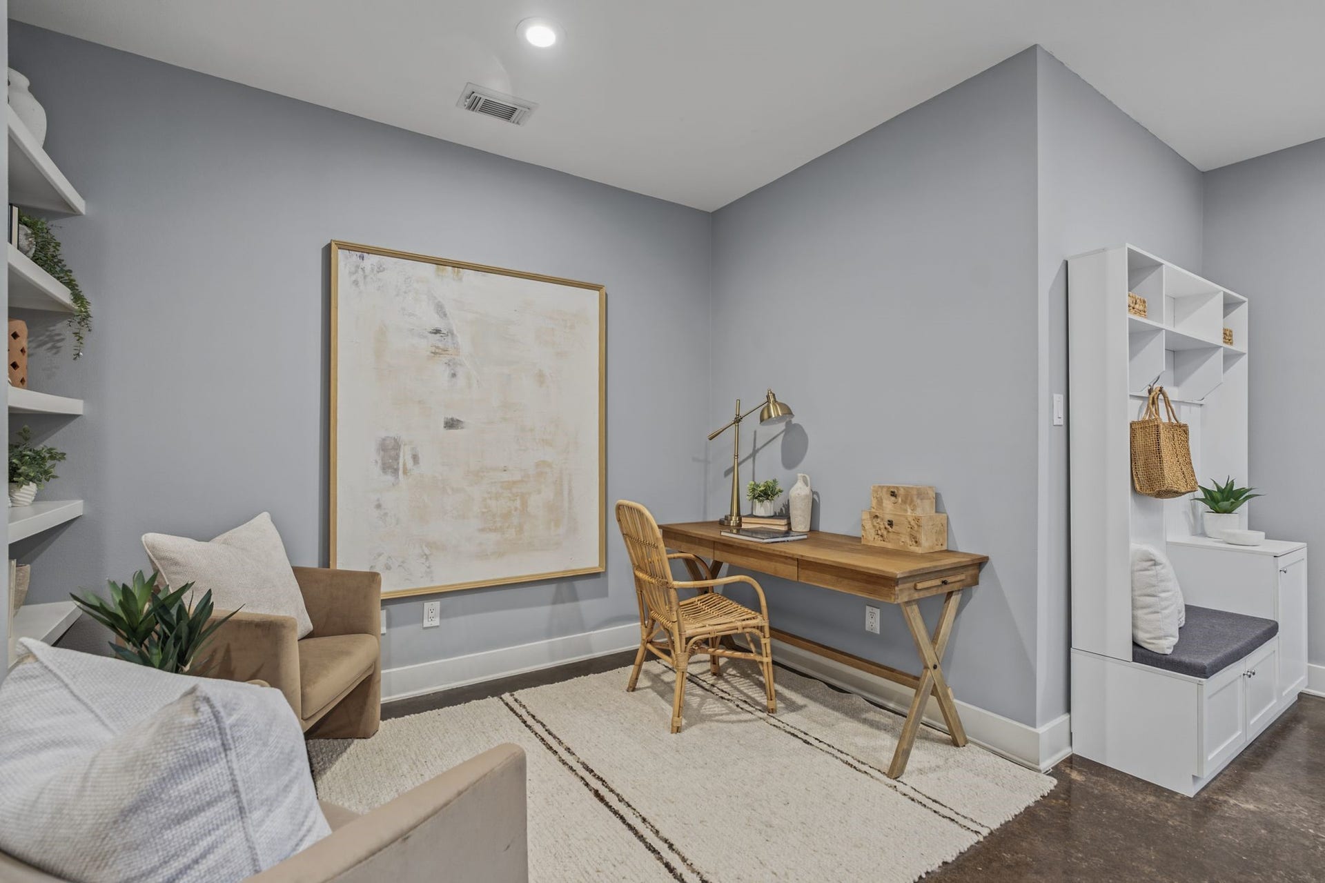 1517 Blair Street, Houston, TX 77008 The first level features two bedrooms, a beautifully renovated full bathroom, and a flexible space ideal for a home office or study.