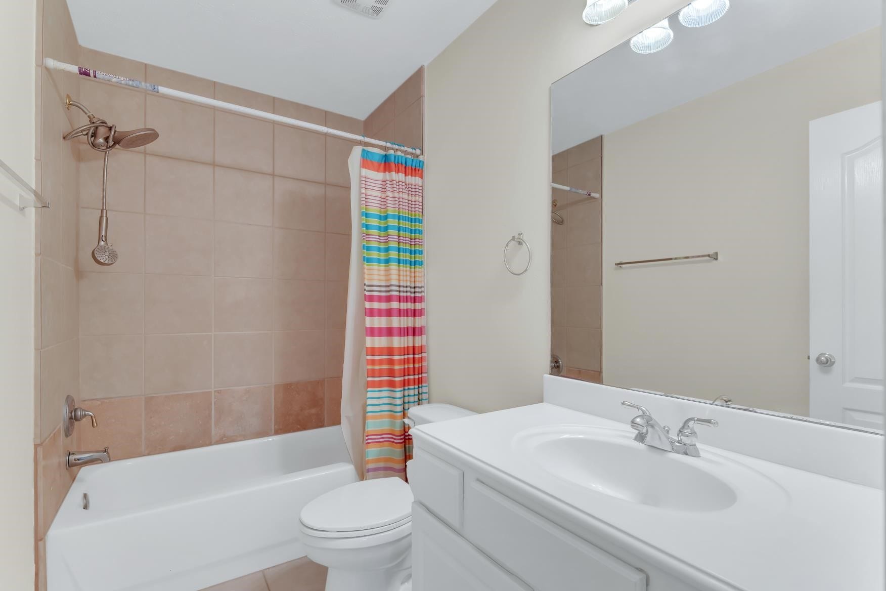 2nd full Bathroom on 2nd floor