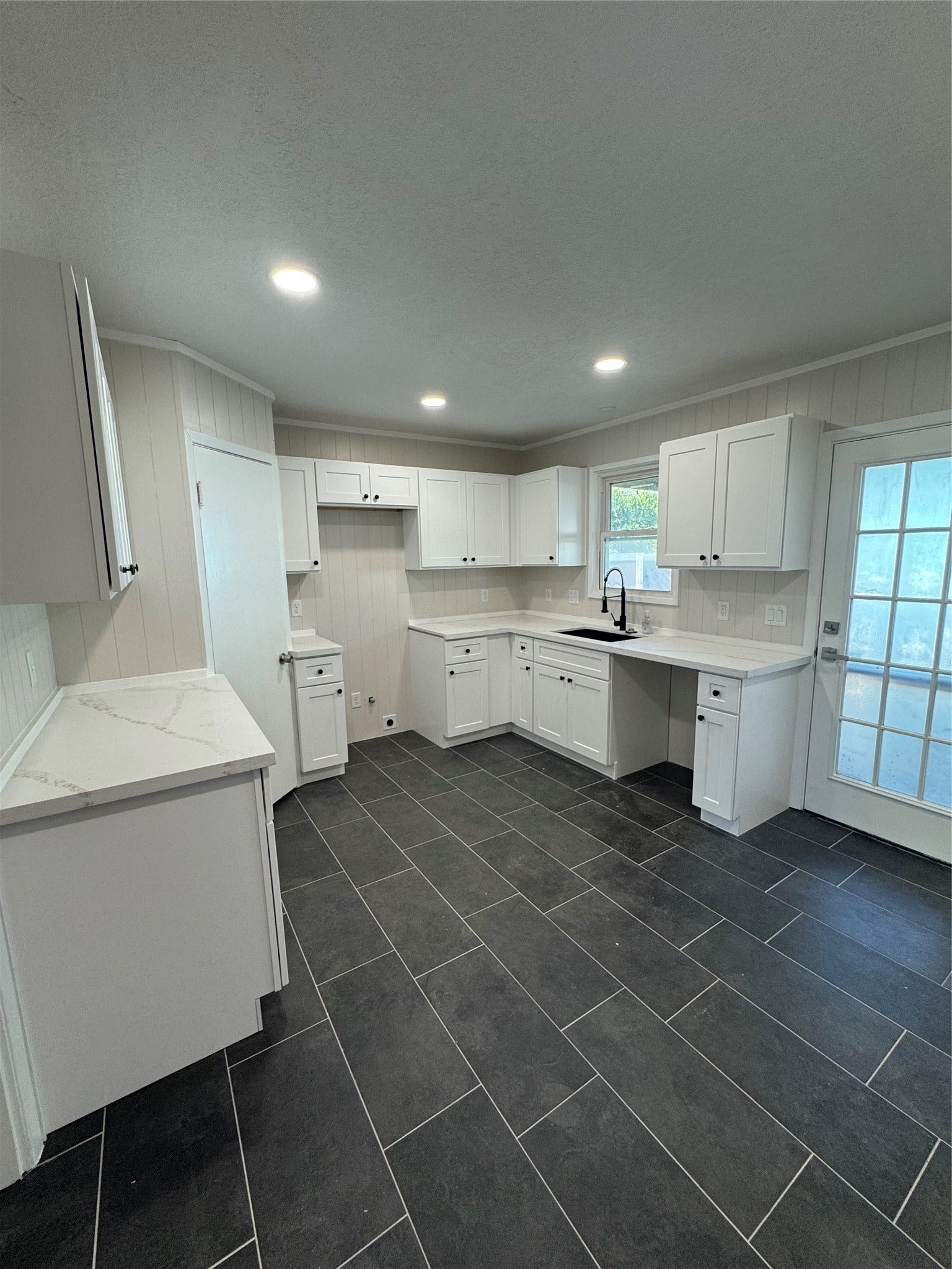 5208 Bernardo de Galvez, Galveston, TX 77551 New kitchen has full size pantry.