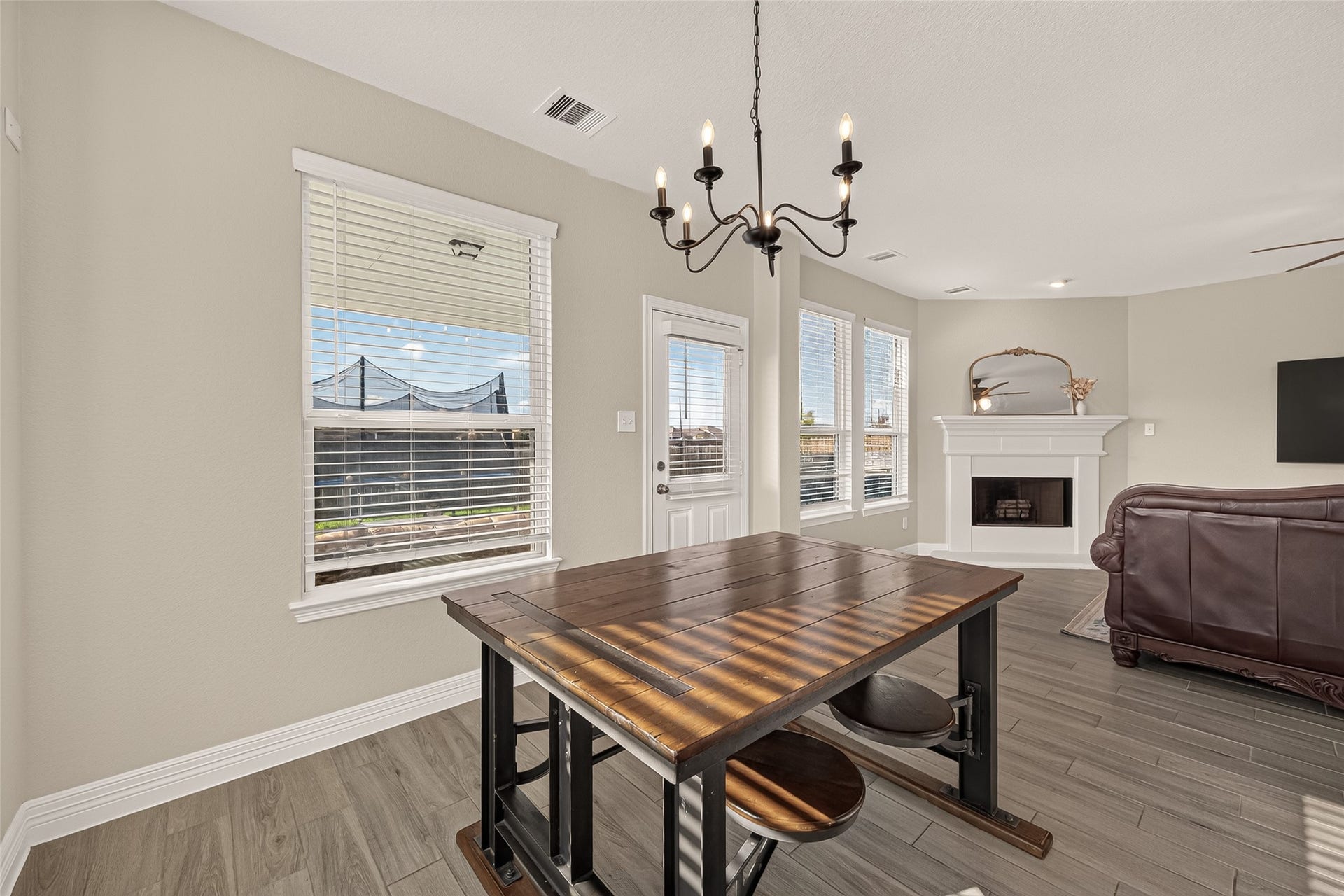 3603 Gentle Meadow Drive, Richmond, TX 77406 Breakfast area