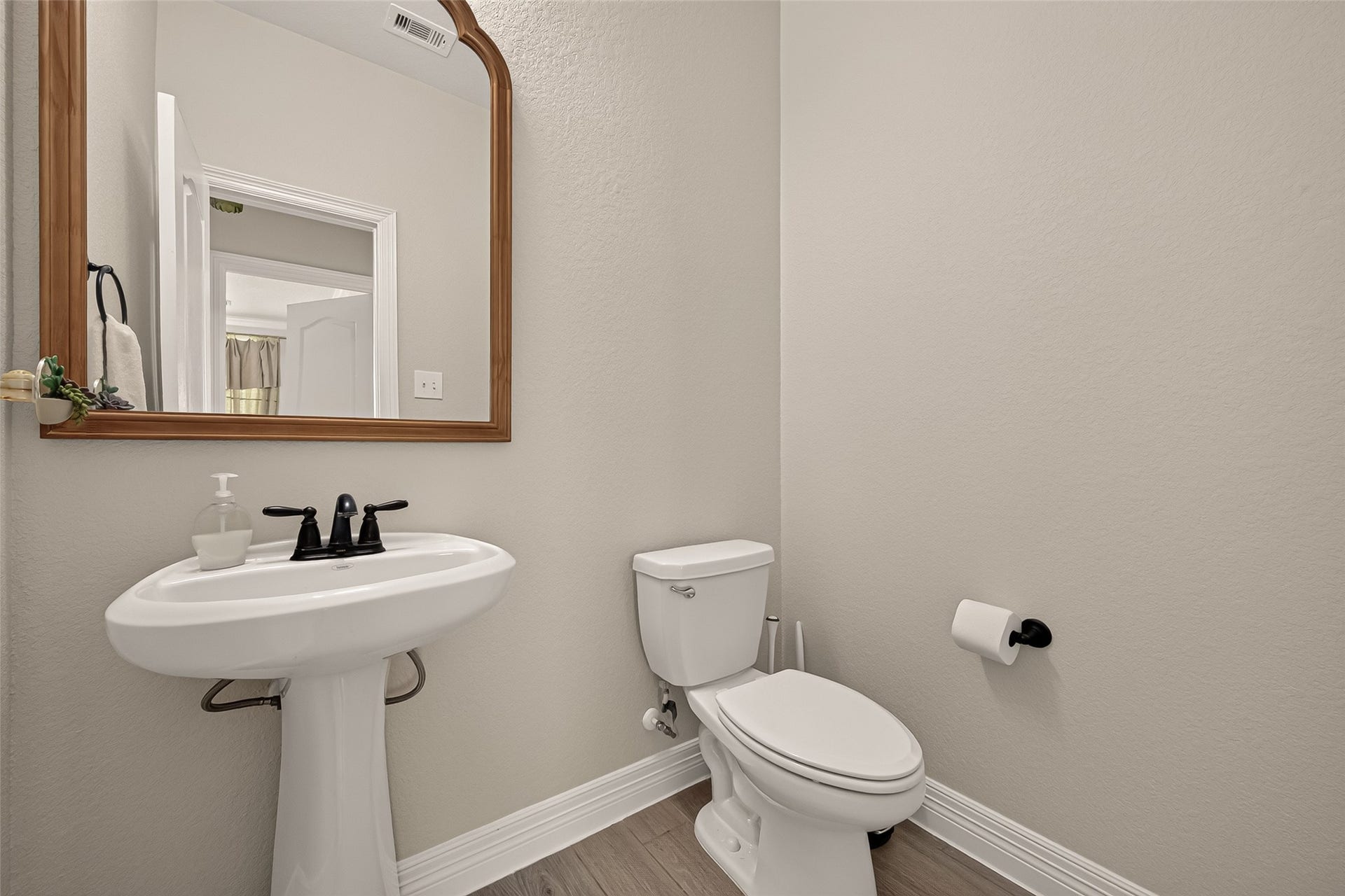 3603 Gentle Meadow Drive, Richmond, TX 77406 Powder bath downstairs for guest