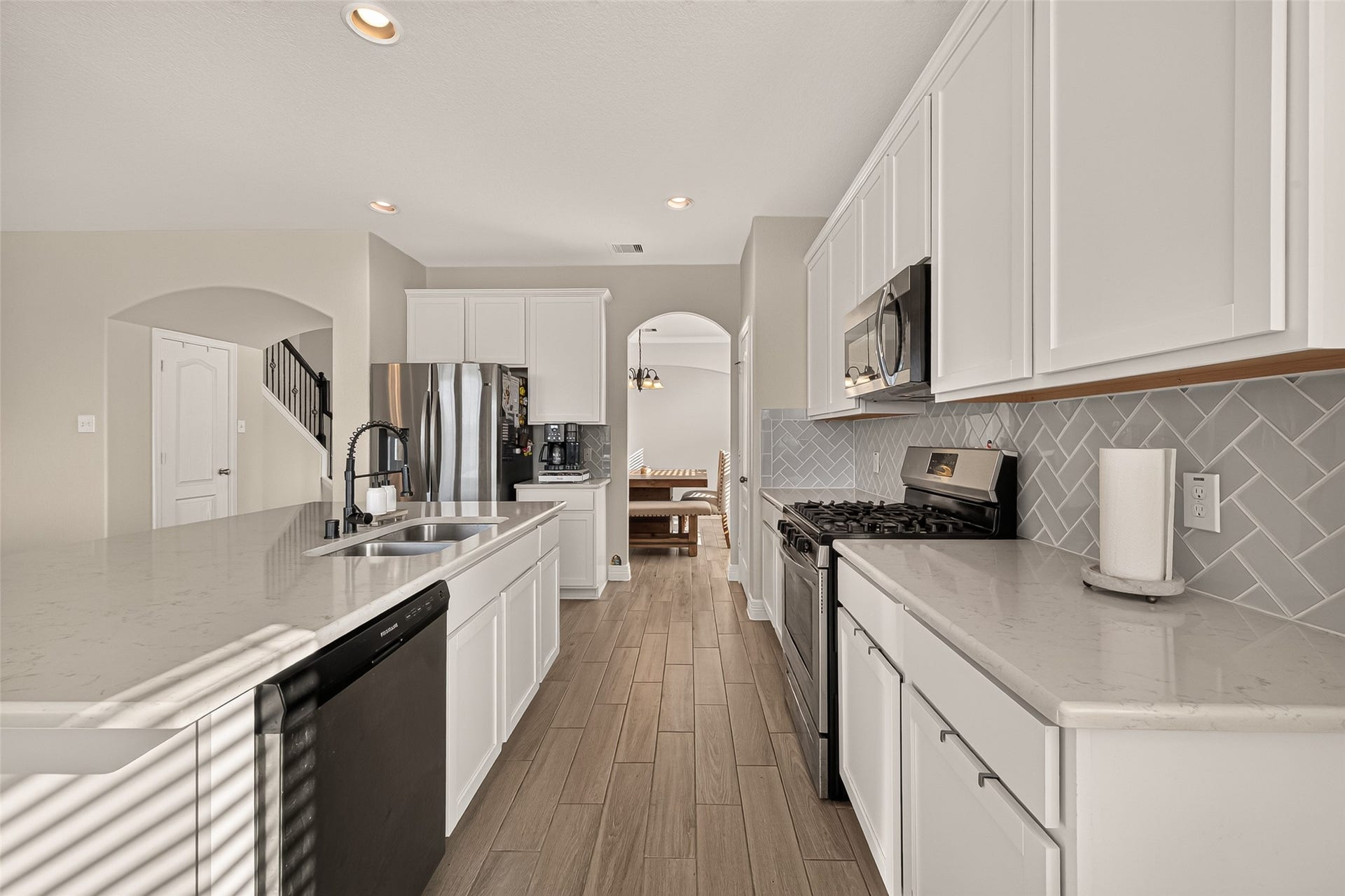 3603 Gentle Meadow Drive, Richmond, TX 77406 Ample storage and counter space