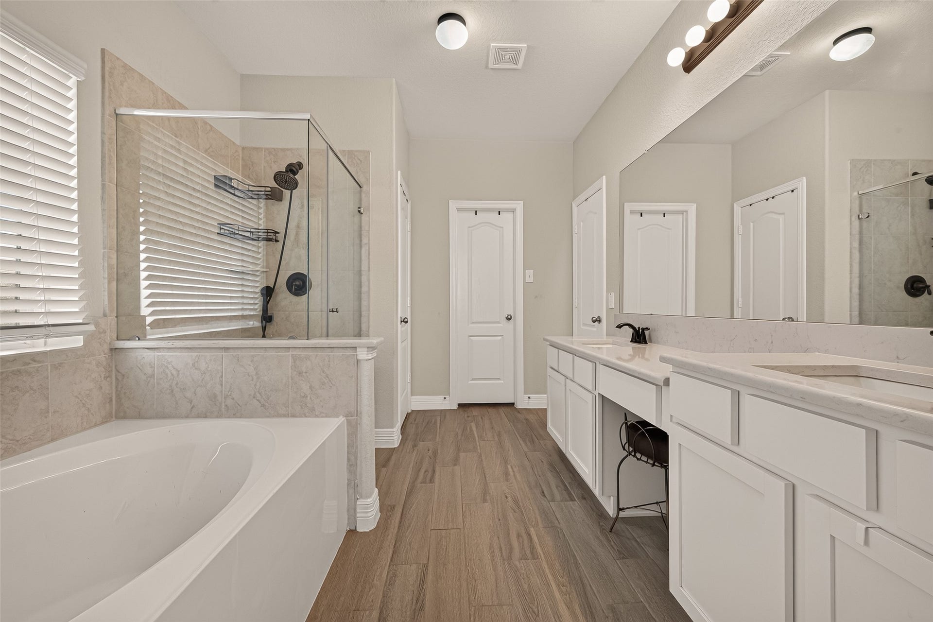 3603 Gentle Meadow Drive, Richmond, TX 77406 Spa retreat en suite with separate soaking tub and walk in shower
