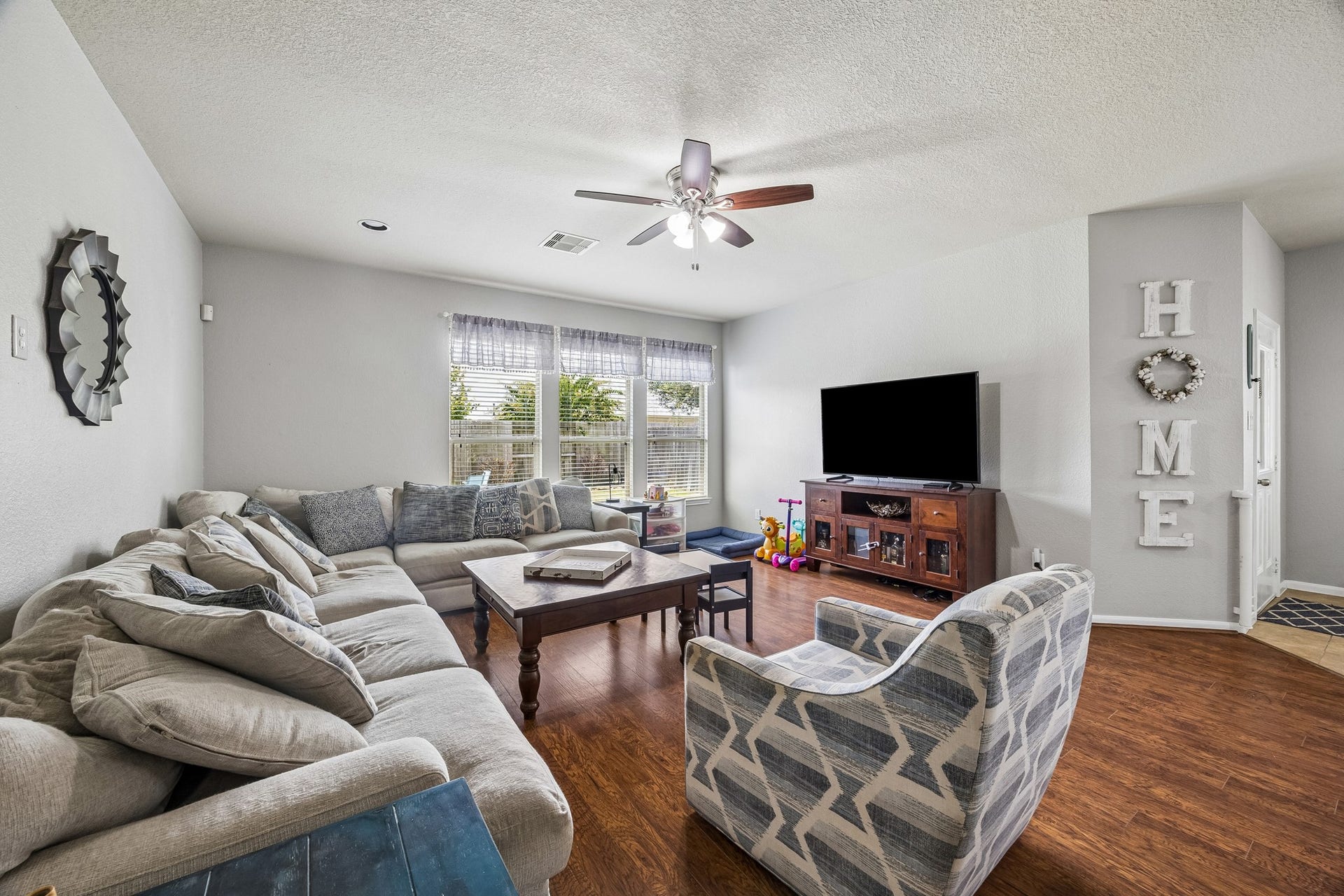 8715 Sunrise Canter Drive, Tomball, TX 77375