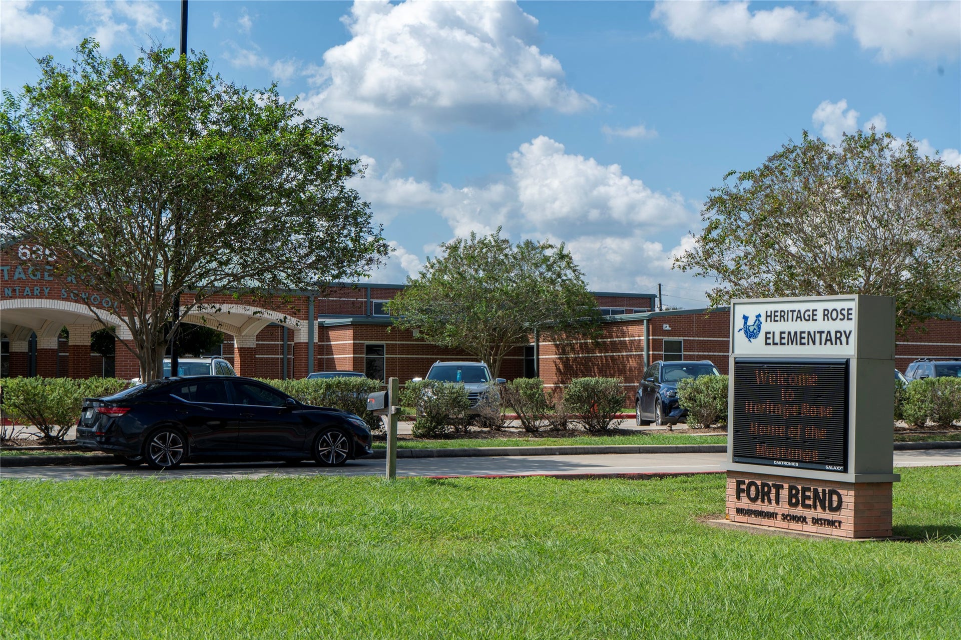 6655 Escondido Drive, Rosharon, TX 77583 Nearby elementary school