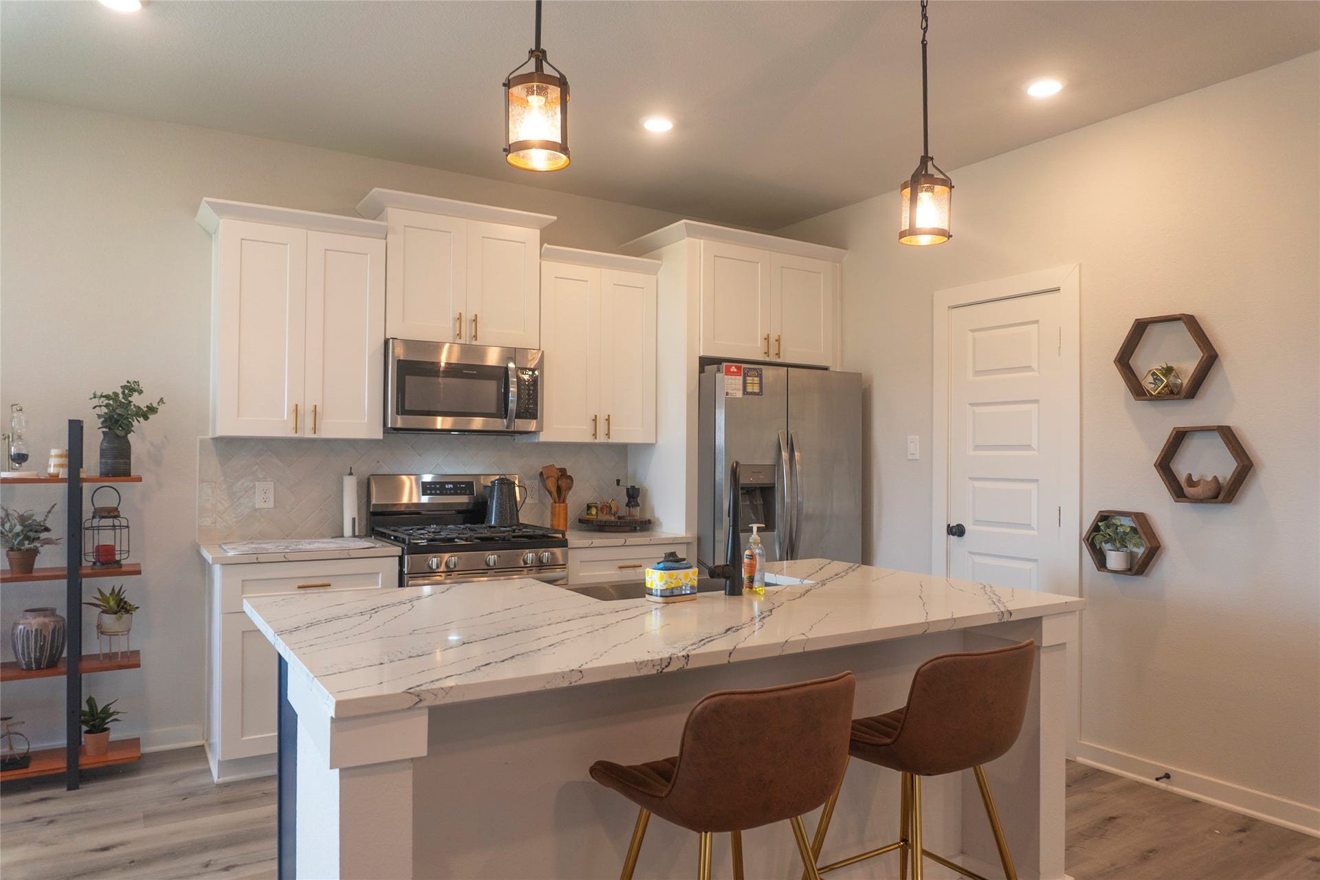 6655 Escondido Drive, Rosharon, TX 77583 Kitchen