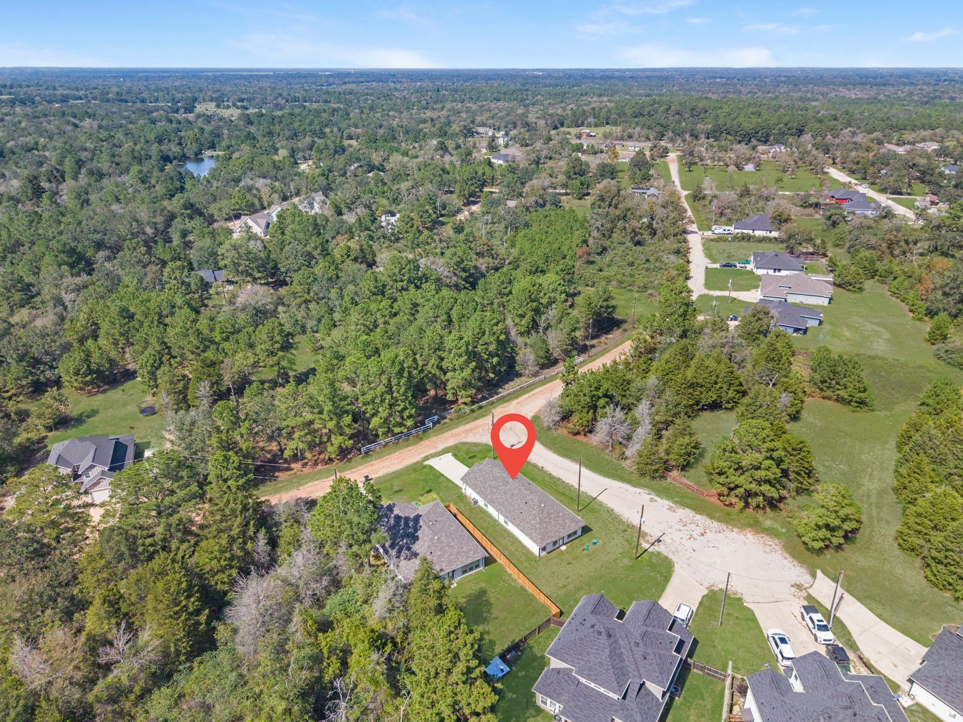 26439 Lakeshore Drive, Hempstead, TX 77445 Nestled in nature, this private new construction residence is move in ready!