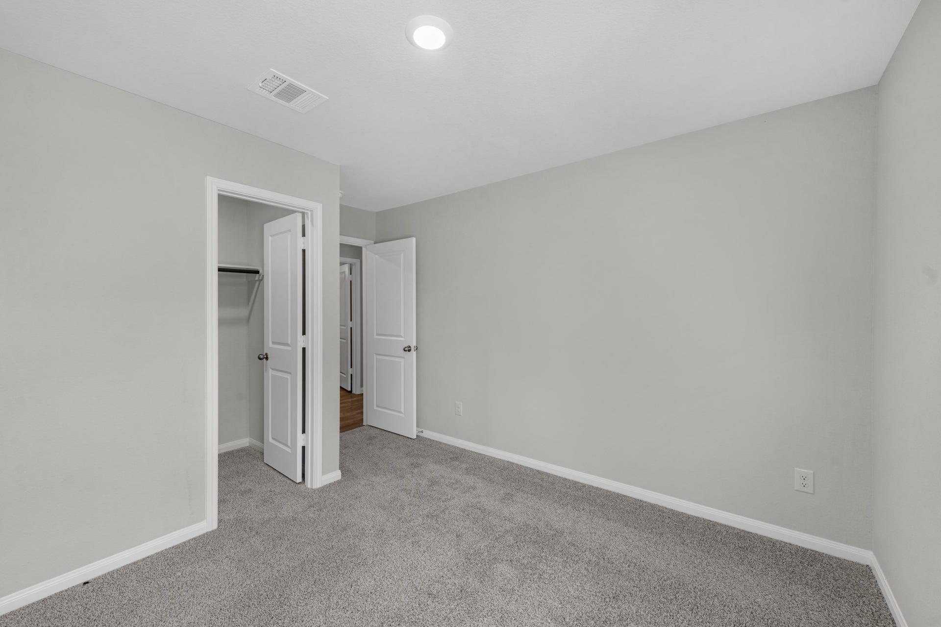 26439 Lakeshore Drive, Hempstead, TX 77445 Additional view of guest bedroom #1 of 2 showing the walk in closet.