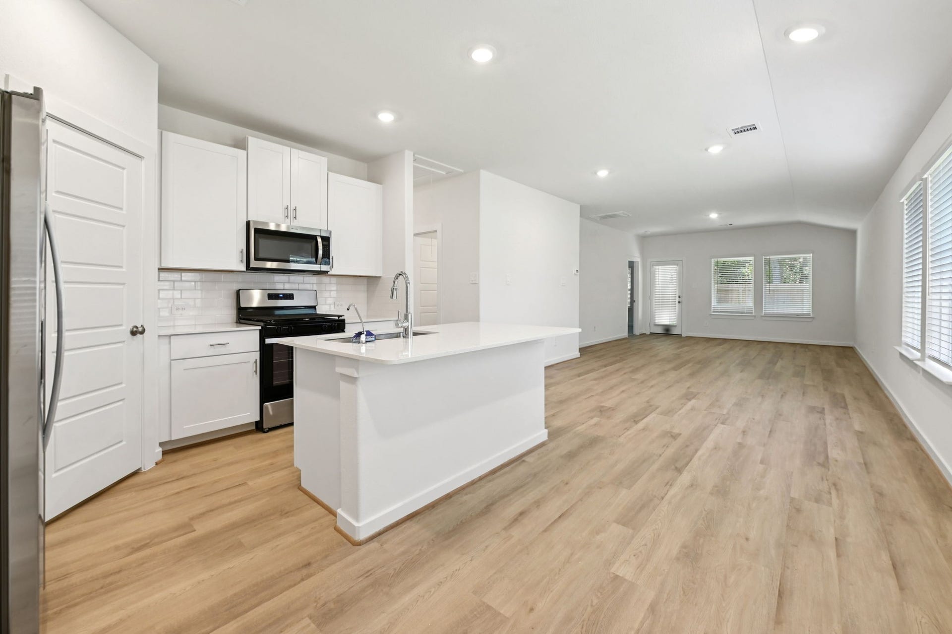 14255 Granger Pointe Lane, Conroe, TX 77302