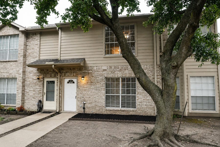 Property photo for 1069 Birnham Woods Boulevard, Pasadena, TX