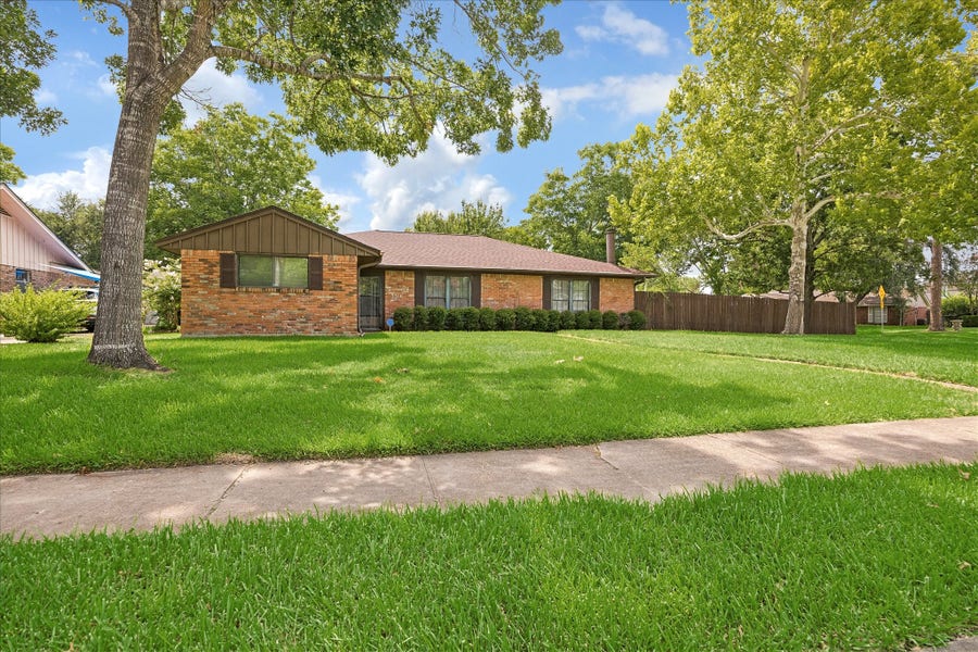 Property photo for 3314 Tanglewilde Street, Houston, TX