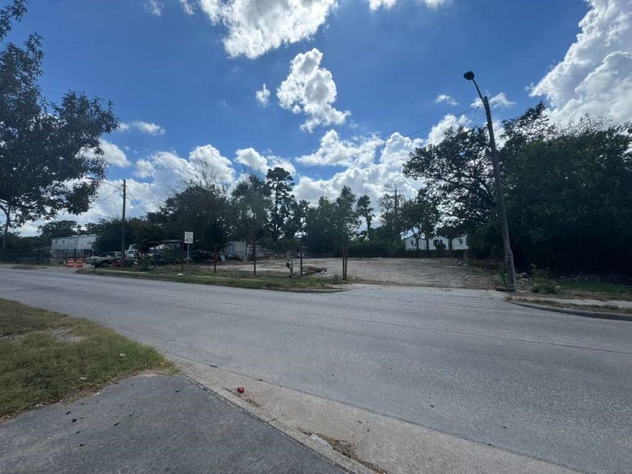 Property photo for 4622 Tidwell Road, Houston, TX