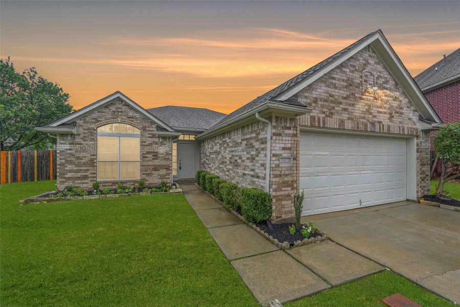 Property photo for 19614 Autumn Glade Place, Katy, TX