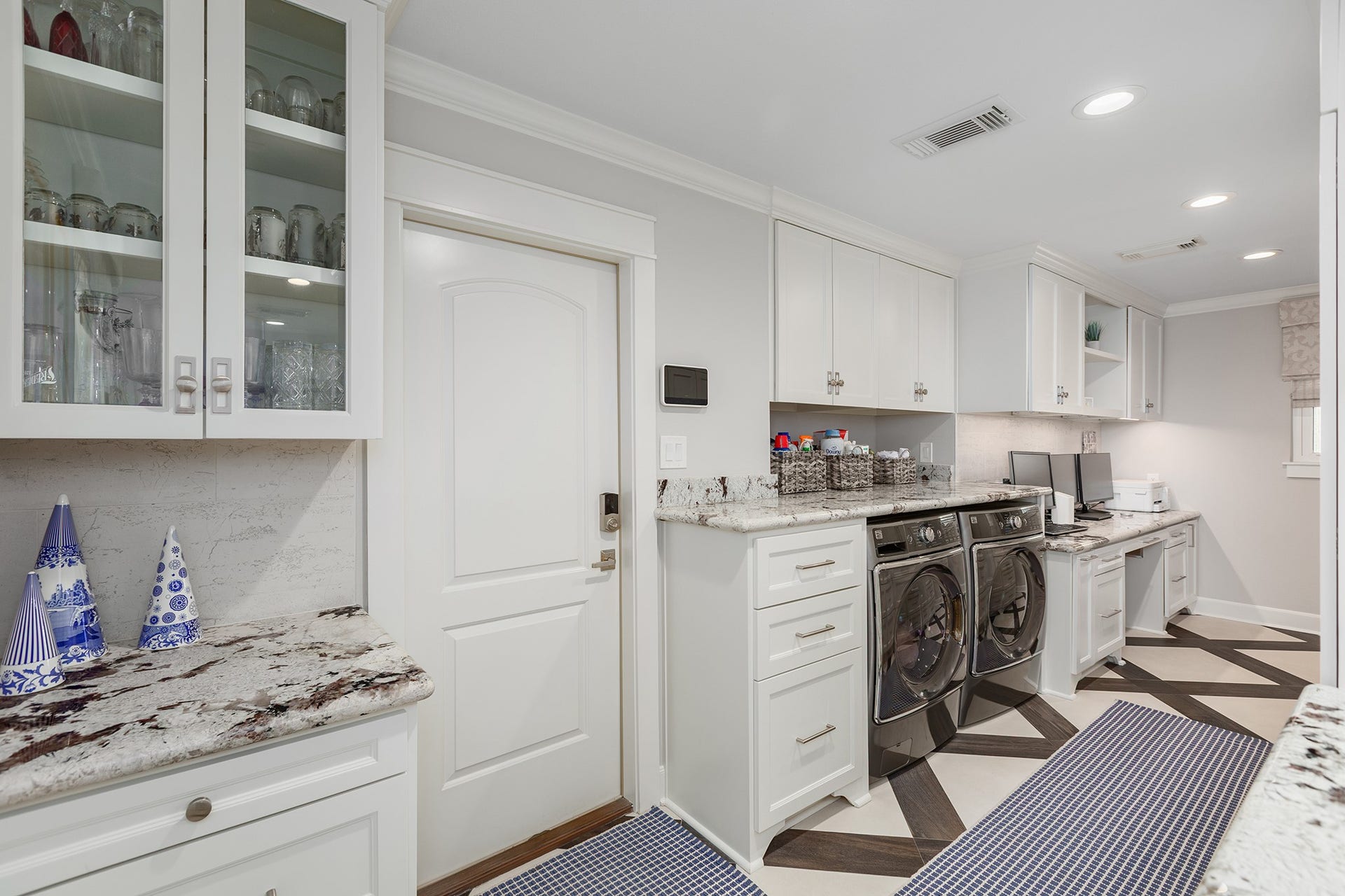 906 Eva Drive, Katy, TX 77493 This fantastic use of space has plenty of storage and a great home office workspace