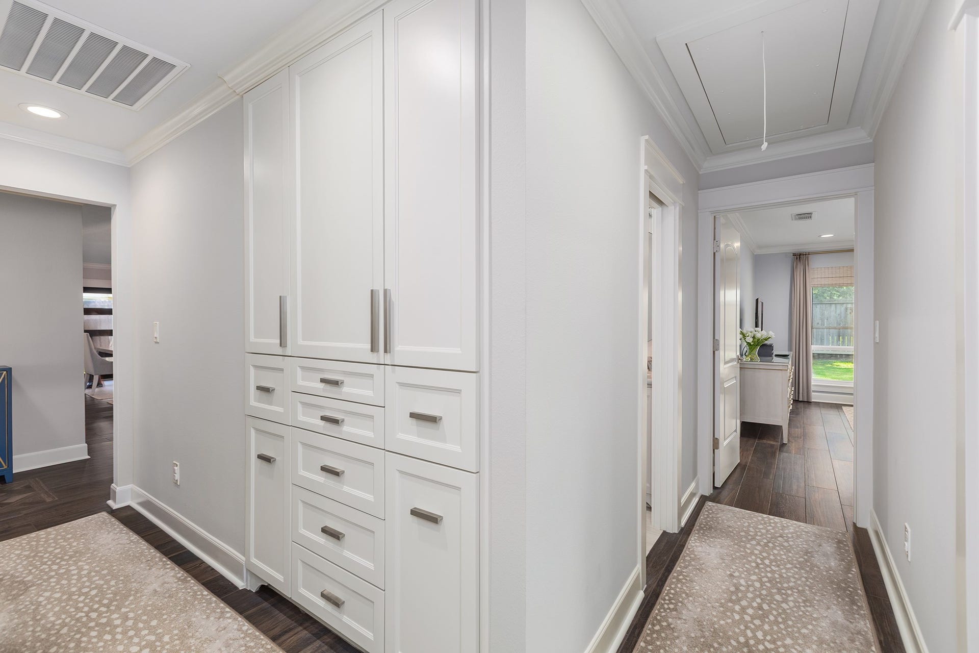 906 Eva Drive, Katy, TX 77493 Hallway utilizes great space with custom built-ins