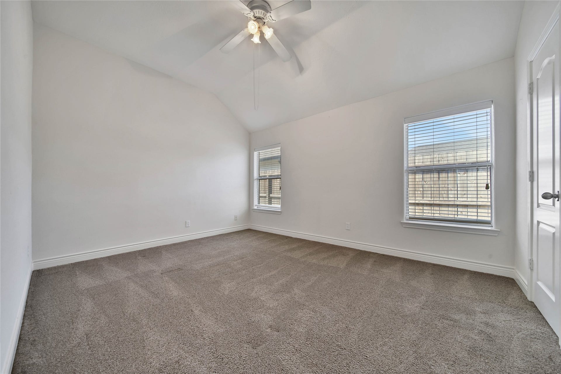 5918 Greenway Manor Lane, Spring, TX 77373 Inviting spacious secondary bedroom with abundant natural light.