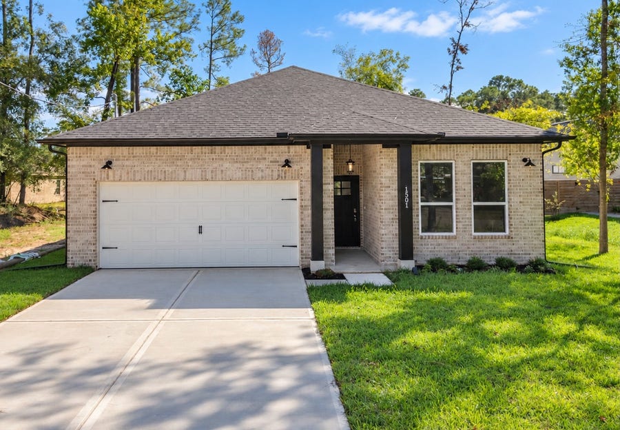 Property photo for 1501 Sweetgum Street, Conroe, TX