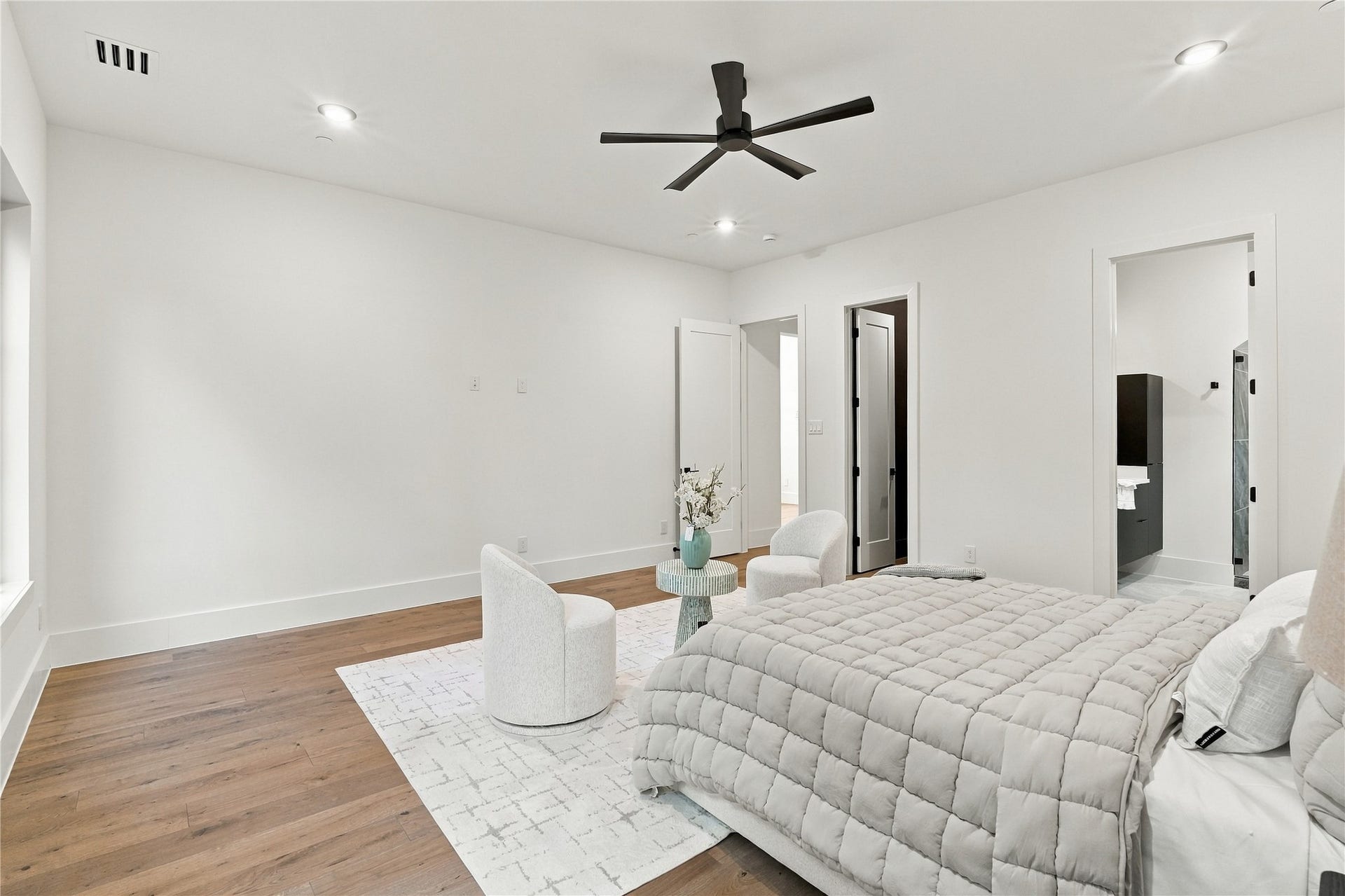 4629 Pine Street, Bellaire, TX 77401 4629 Pine Street, Bellaire, TX 77401