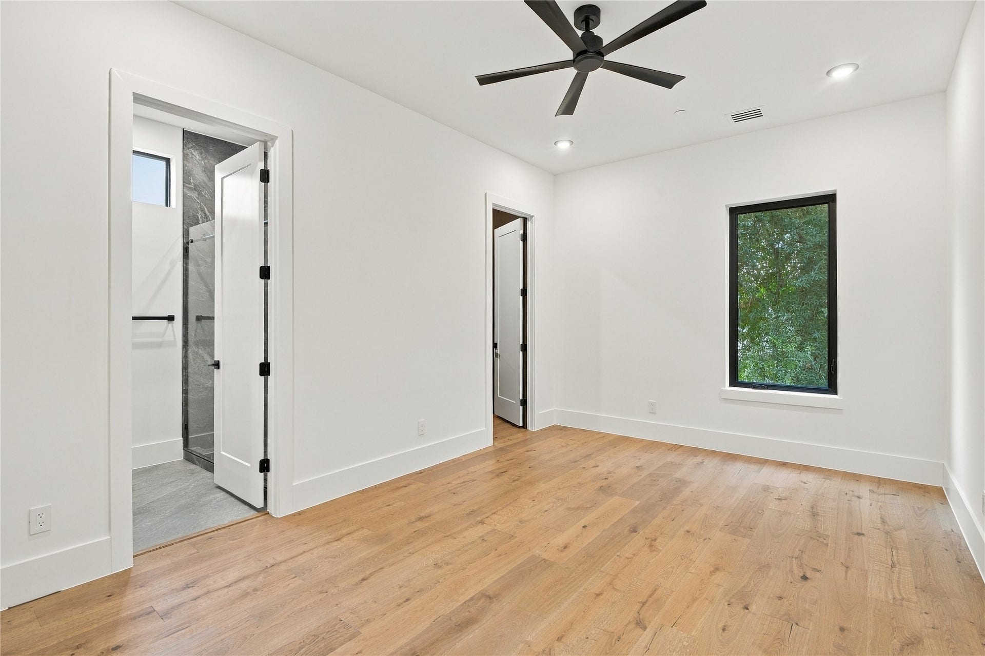 4629 Pine Street, Bellaire, TX 77401 4629 Pine Street, Bellaire, TX 77401