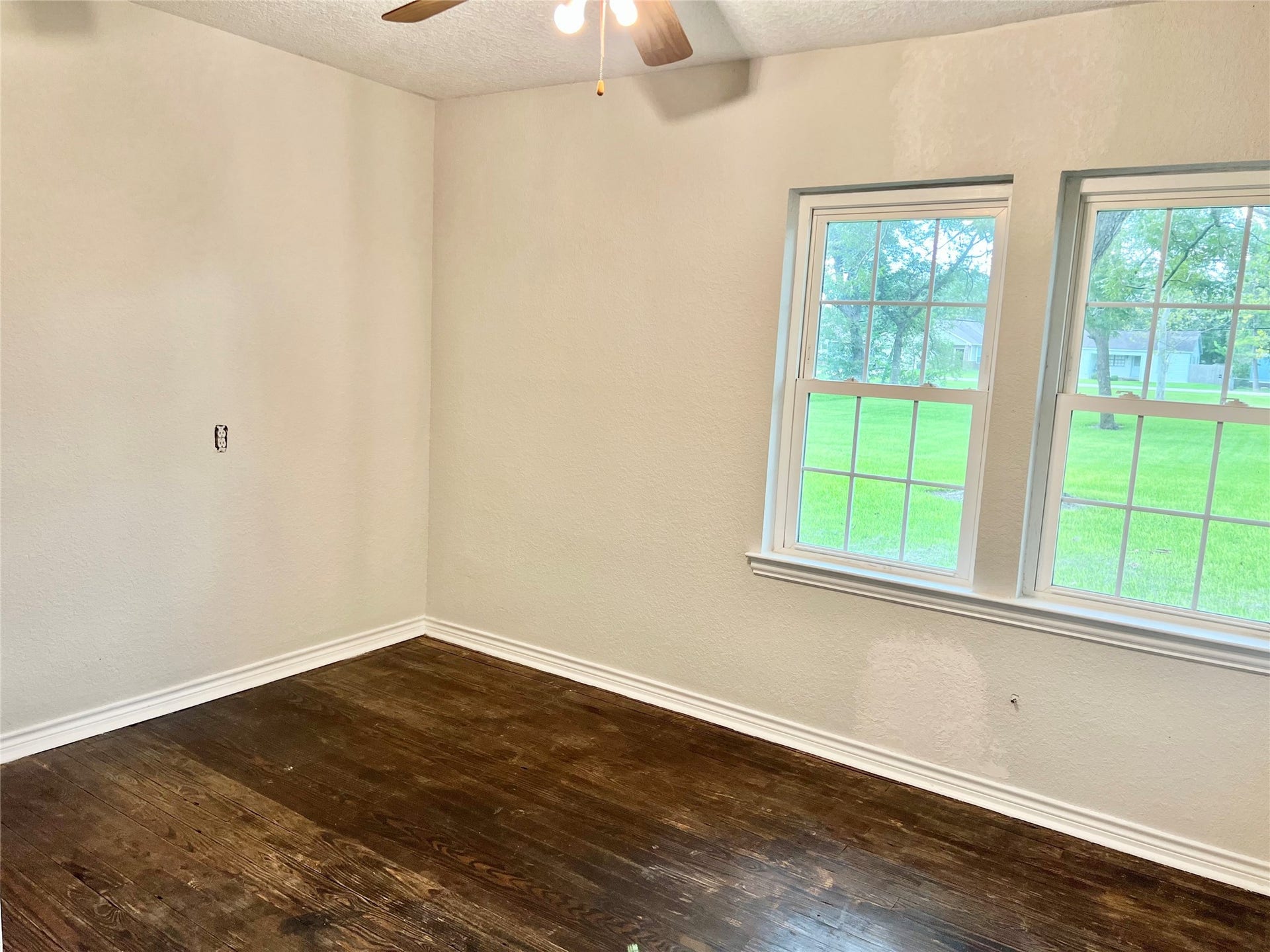 14414 2nd Street Street, Santa Fe, TX 77517 Hardwood flooring in one of the secondary bedrooms