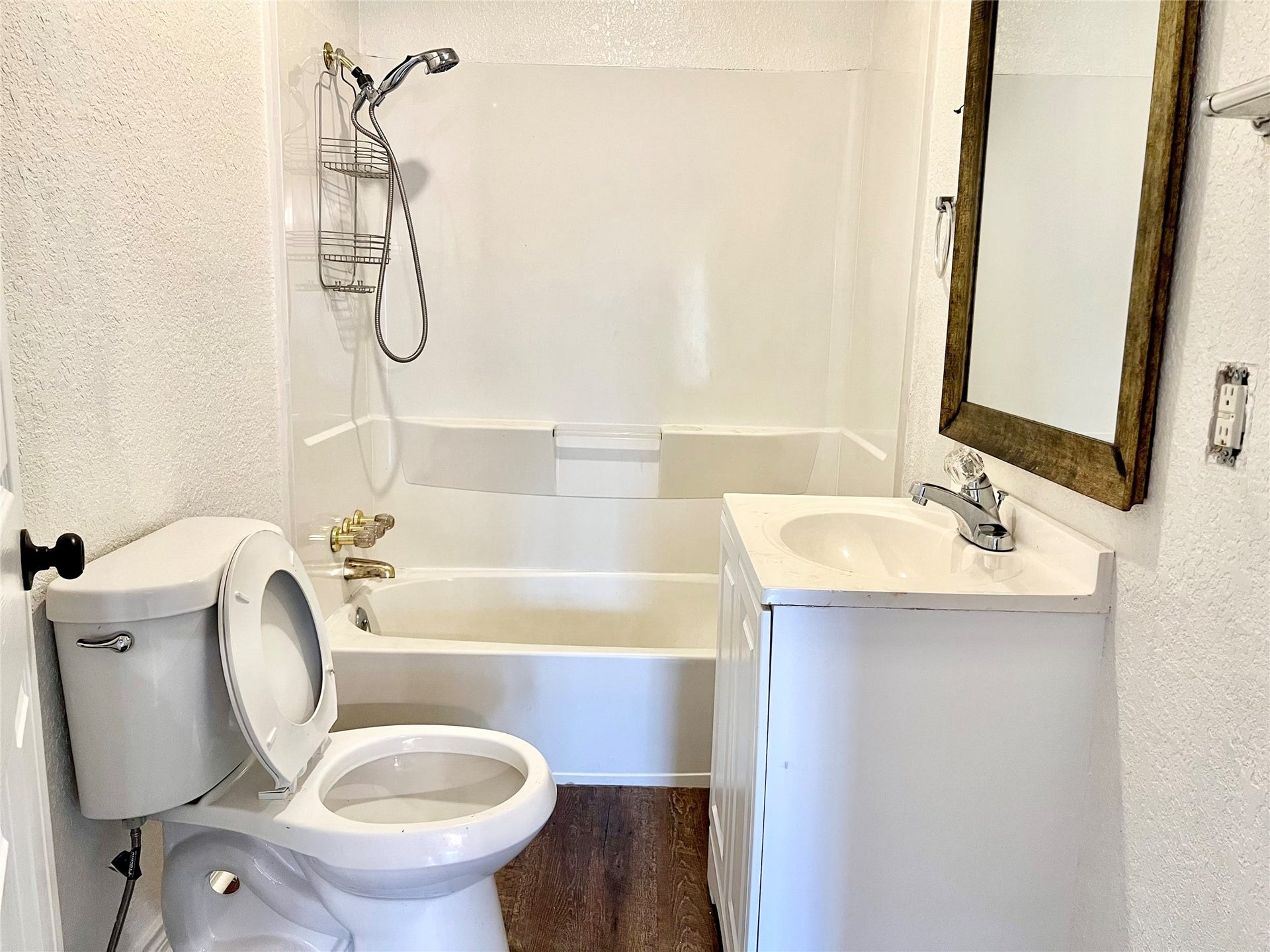 14414 2nd Street Street, Santa Fe, TX 77517 Guest or second Bathroom