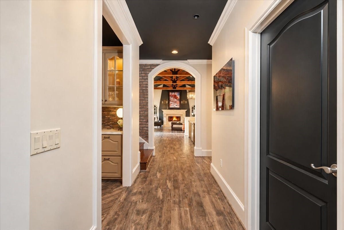 8514 Haven Way, Tomball, TX 77375 Hallway Entry from Foyer.