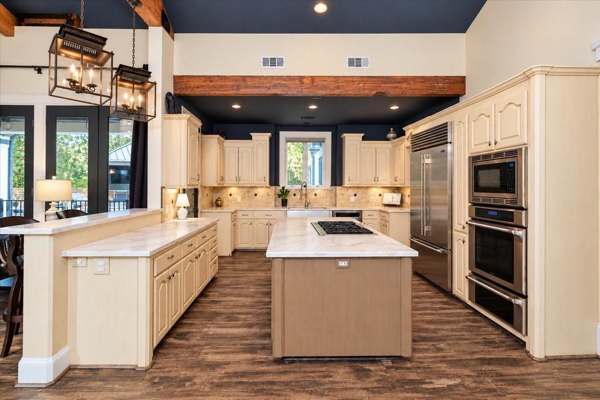 8514 Haven Way, Tomball, TX 77375 Cook, gather, and entertain in this open kitchen with quartz countertops, abundant cabinet storage, premium stainless appliances, and a new dishwasher.