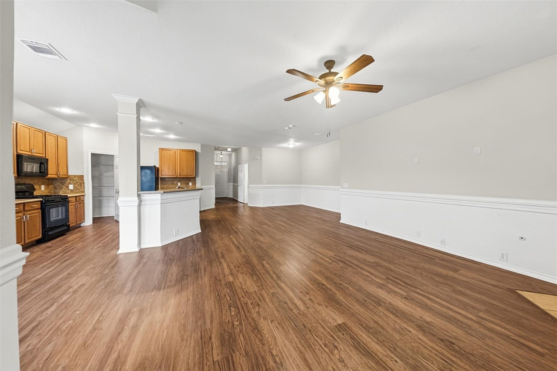 2718 Darby Brook Drive, Fresno, TX 77545 2718 Darby Brook Drive, Fresno, TX 77545