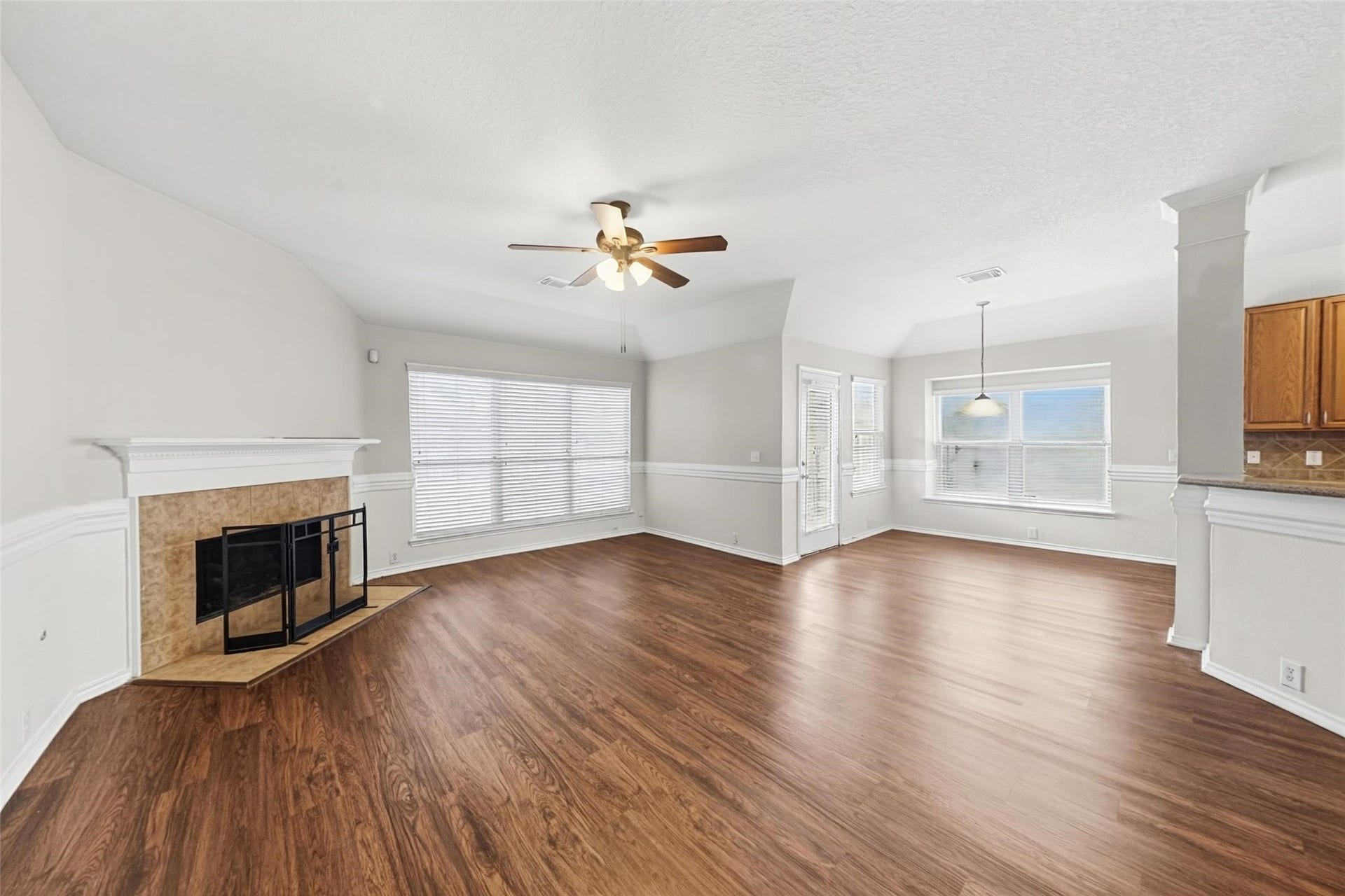 2718 Darby Brook Drive, Fresno, TX 77545 2718 Darby Brook Drive, Fresno, TX 77545