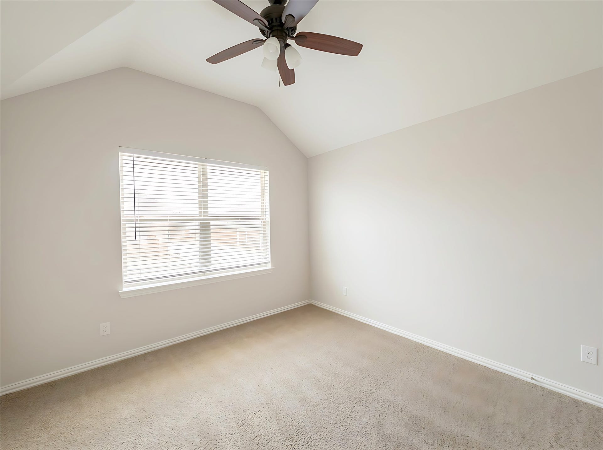662 W Linnwood Drive, Woodbranch, TX 77357 662 W Linnwood Drive, Woodbranch, TX 77357