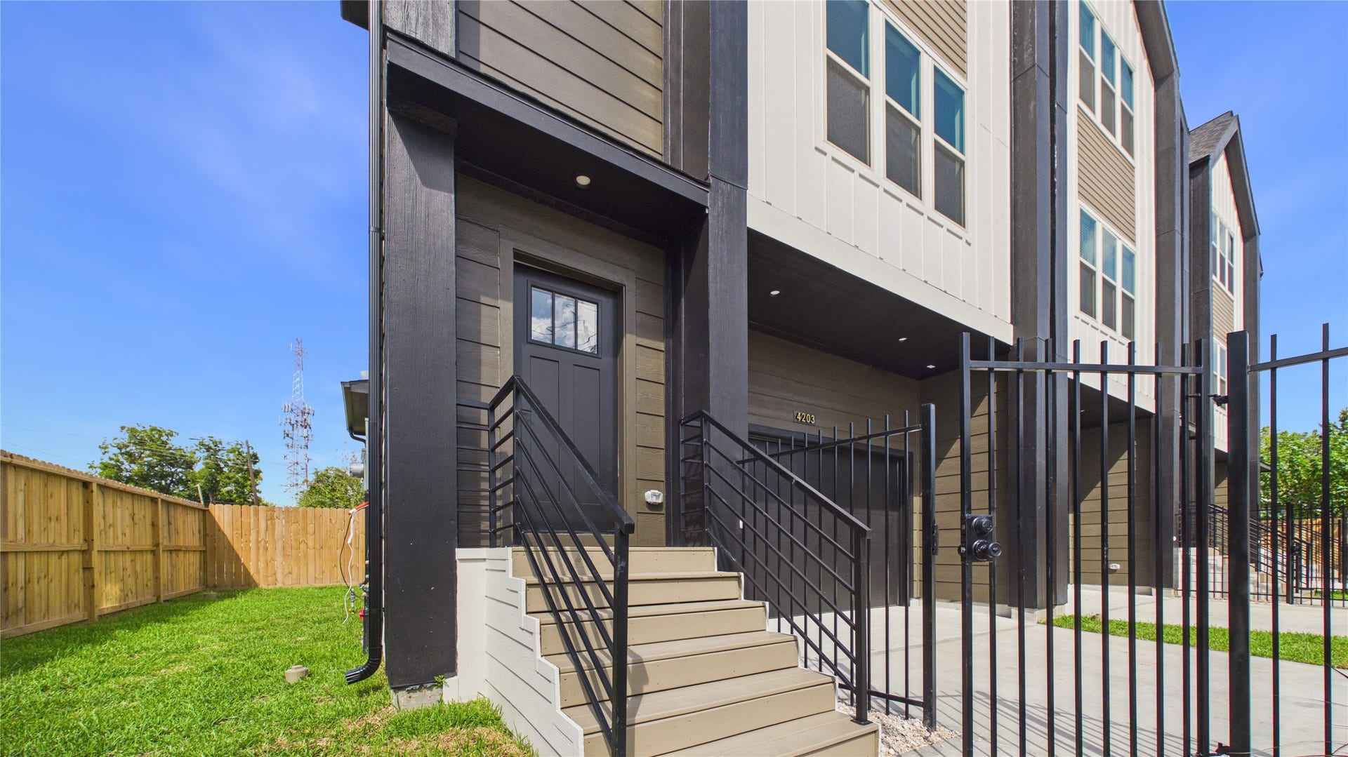 4203 Arlington Street, Houston, TX 77018 4203 Arlington Street, Houston, TX 77018