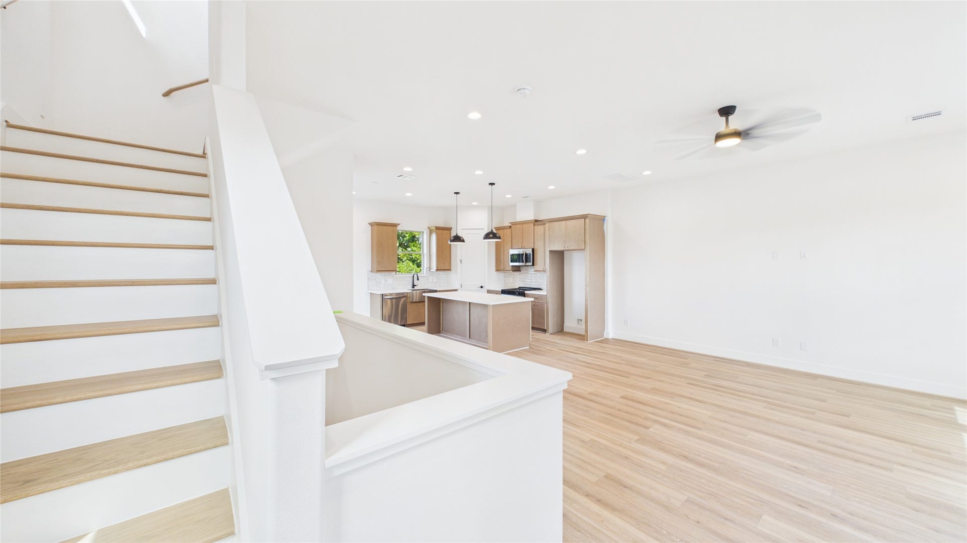 4203 Arlington Street, Houston, TX 77018 4203 Arlington Street, Houston, TX 77018
