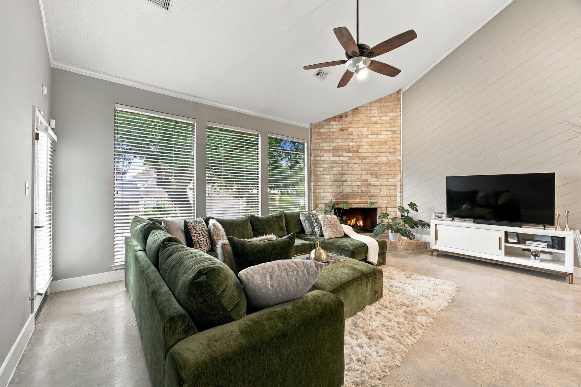 20134 Atascocita Shores Drive, Humble, TX 77346 20134 Atascocita Shores Drive, Humble, TX 77346