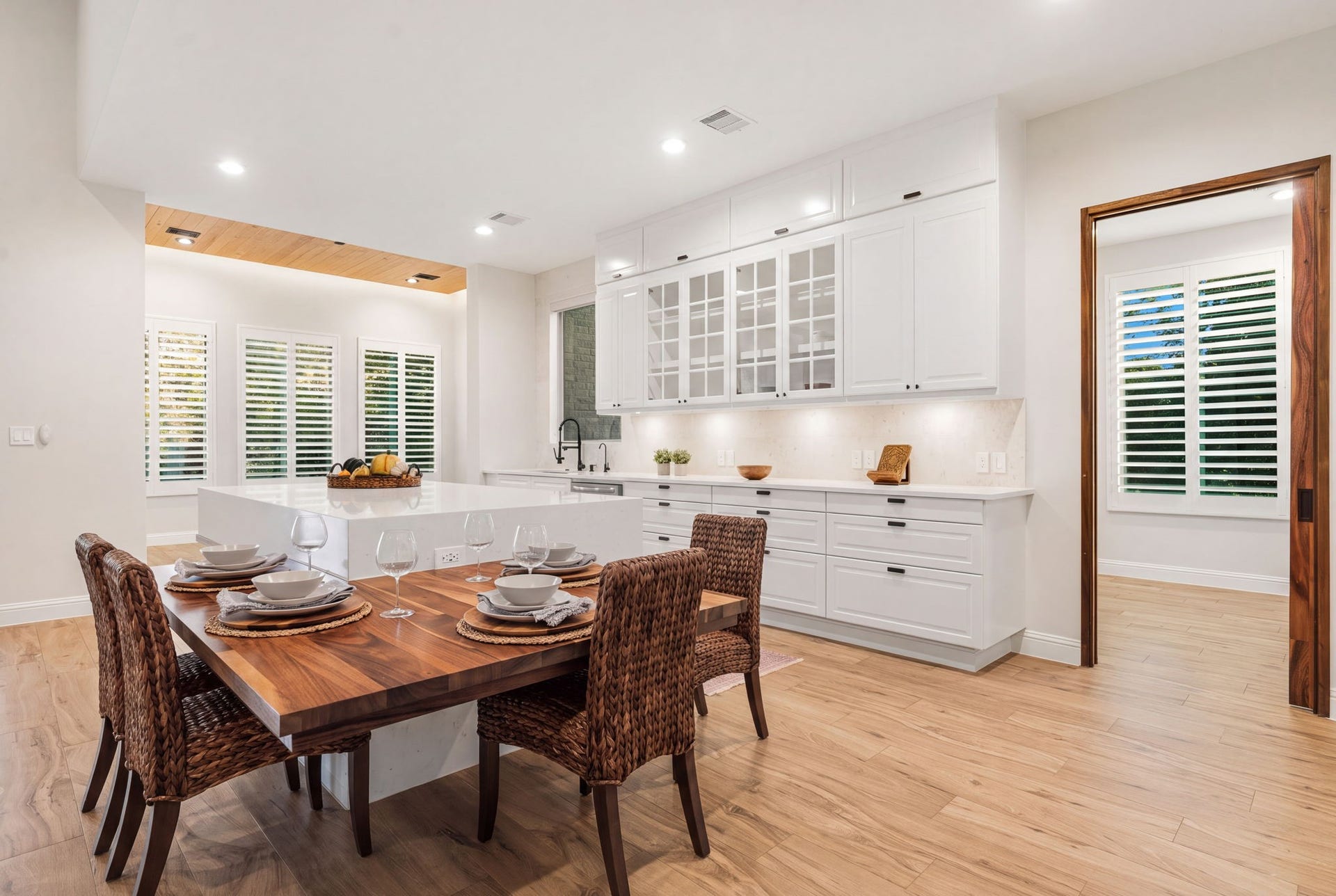 25202 Tara Bend Court, Tomball, TX 77375 25202 Tara Bend Court, Tomball, TX 77375