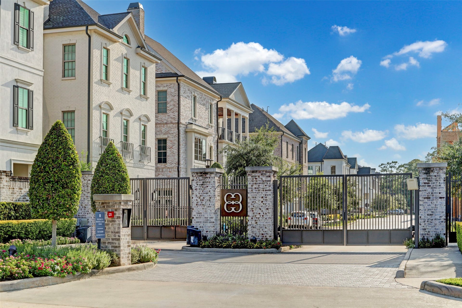 209 Sutton Row Place, Houston, TX 77024 Memorial Green, luxury lock and leave community in the heart of Memorial!