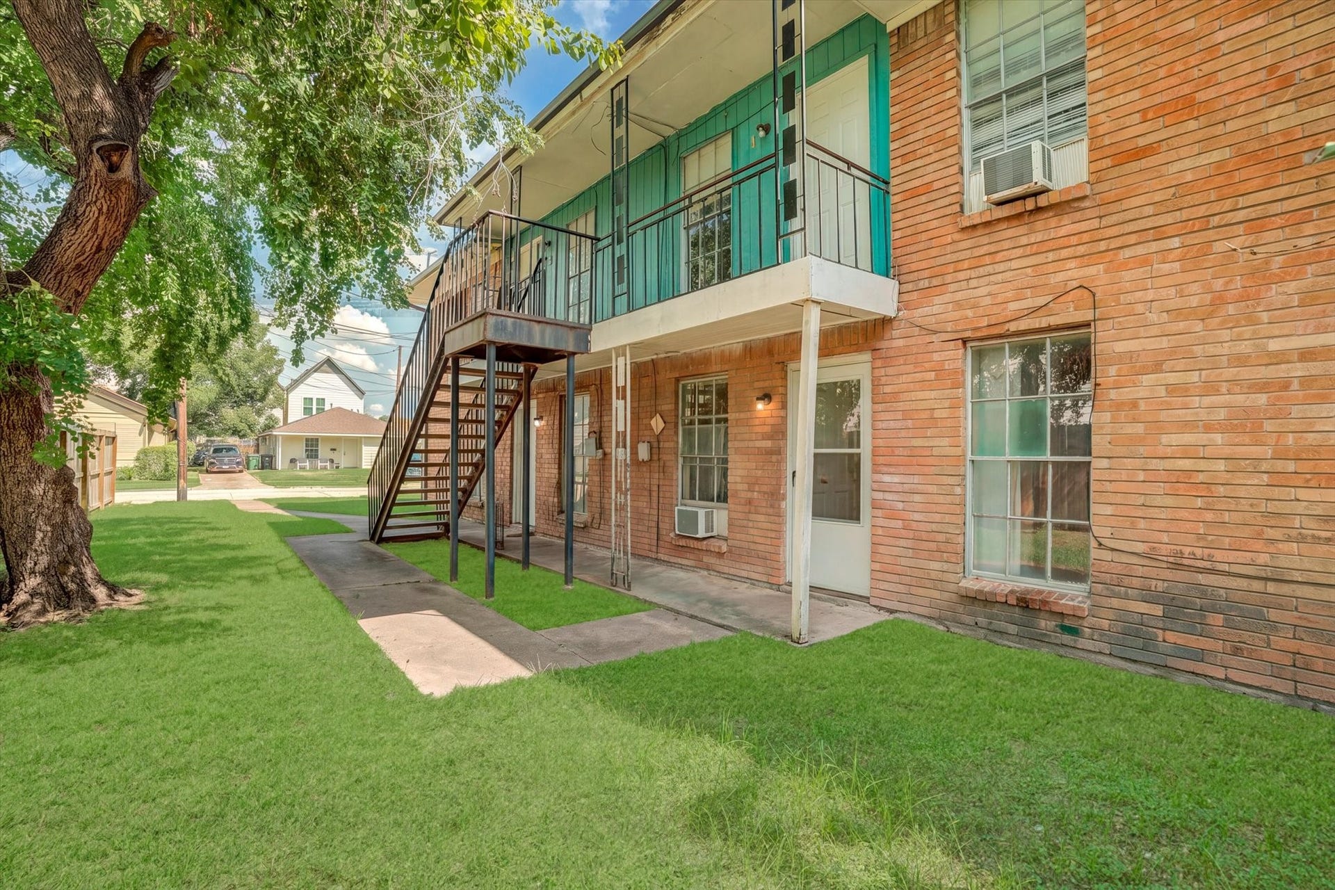 5534 Arapahoe Street, #4, Houston, TX 77020 5534 Arapahoe Street, #4, Houston, TX 77020
