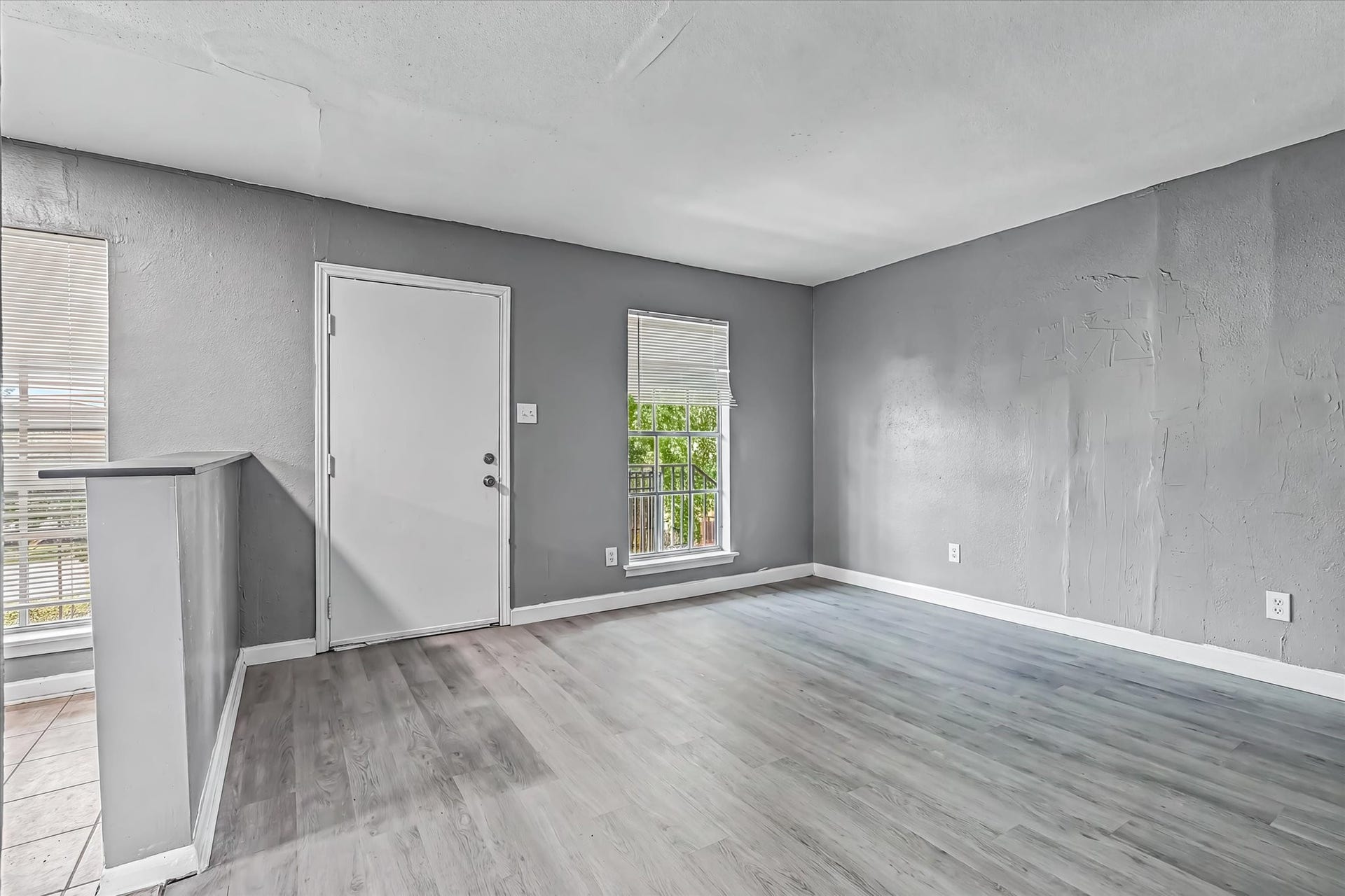 5534 Arapahoe Street, #4, Houston, TX 77020 5534 Arapahoe Street, #4, Houston, TX 77020