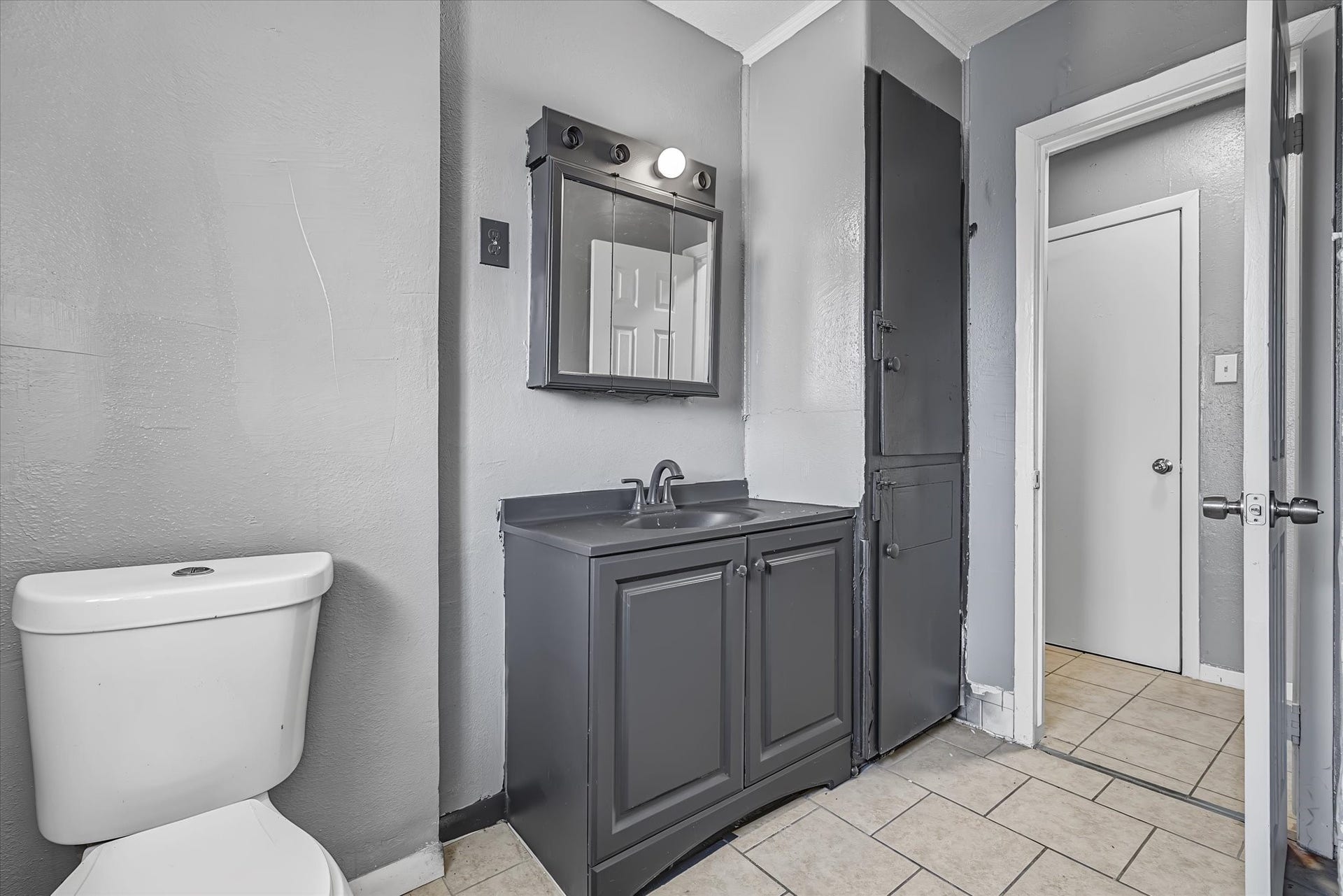 5534 Arapahoe Street, #4, Houston, TX 77020 5534 Arapahoe Street, #4, Houston, TX 77020
