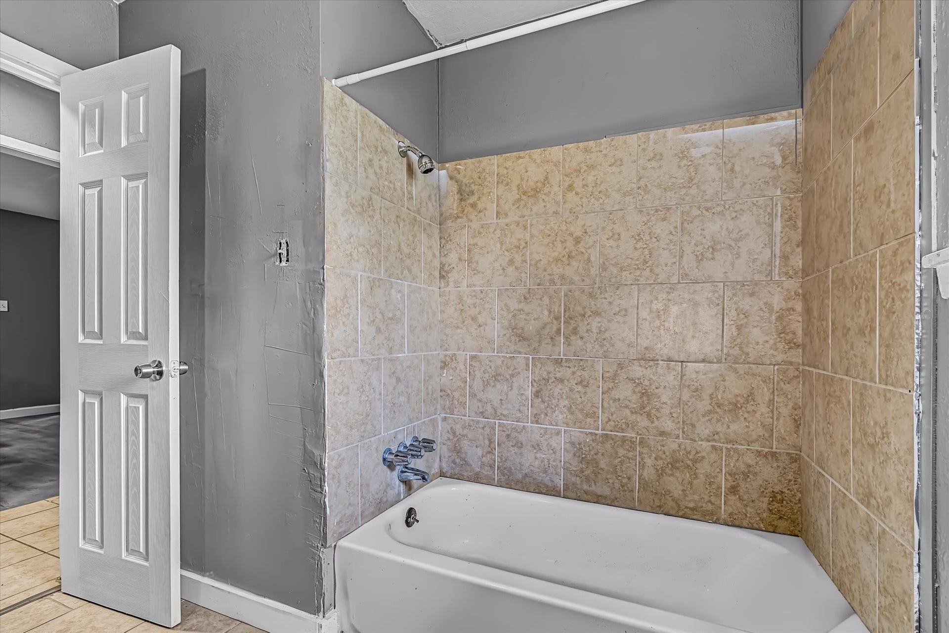 5534 Arapahoe Street, #4, Houston, TX 77020 5534 Arapahoe Street, #4, Houston, TX 77020