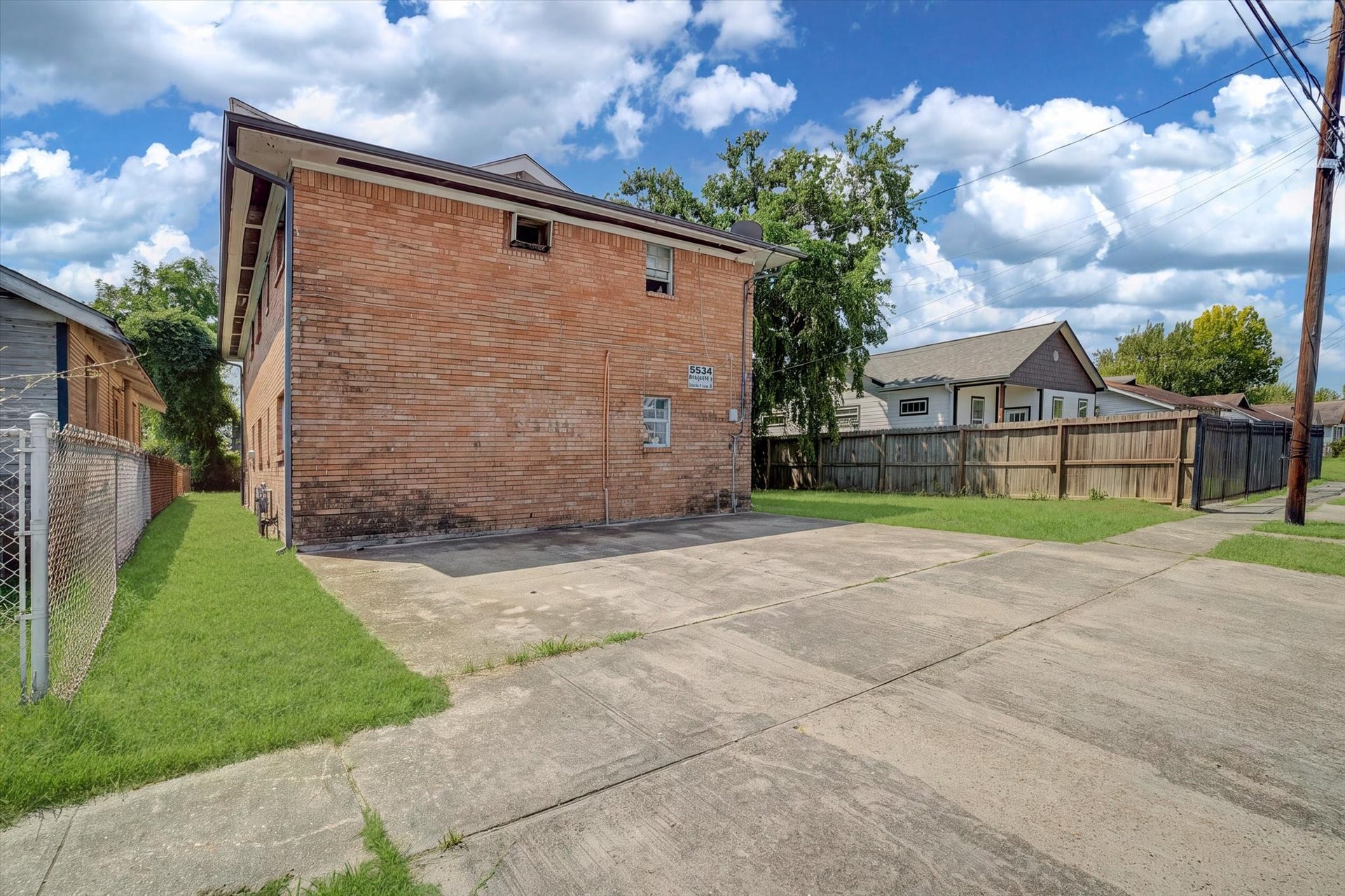 5534 Arapahoe Street, #4, Houston, TX 77020 5534 Arapahoe Street, #4, Houston, TX 77020