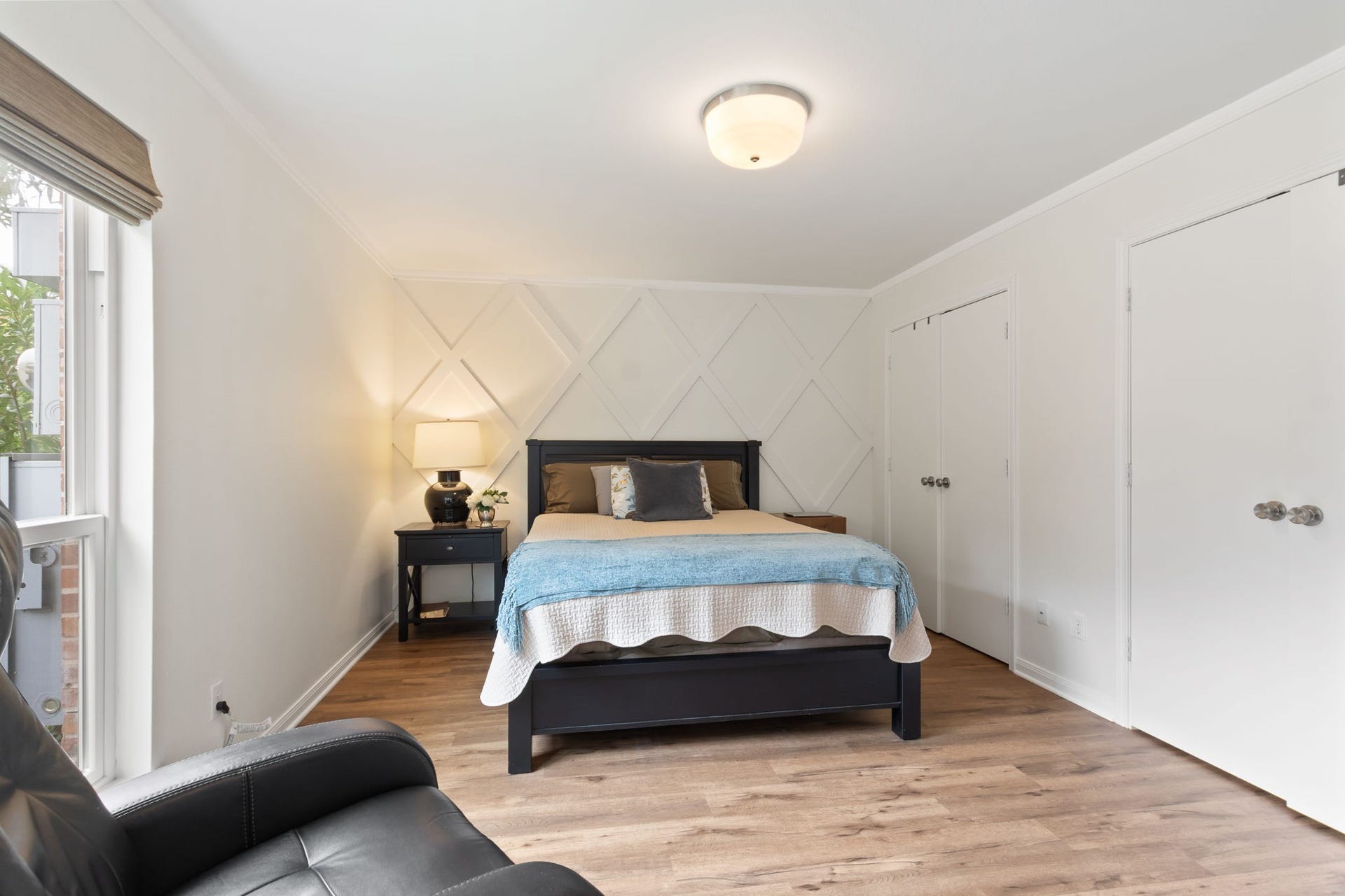 6663 Bayou Glen Road, Houston, TX 77057 Bedroom has two double closets, architect accent wall