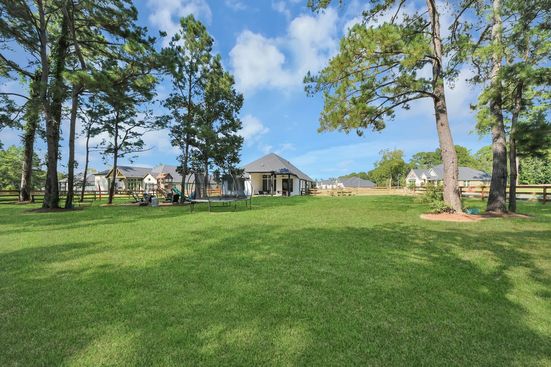 603 Running Iron Lane, Magnolia, TX 77354