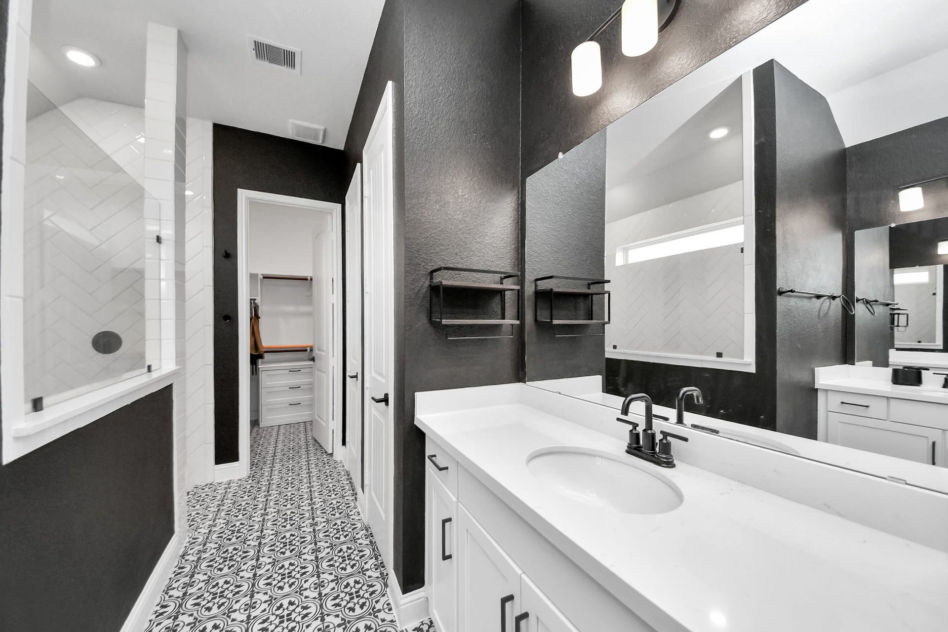 603 Running Iron Lane, Magnolia, TX 77354