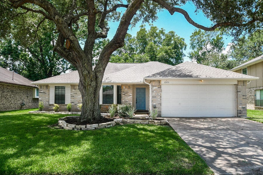 Property photo for 2303 Old Dixie Drive, Richmond, TX