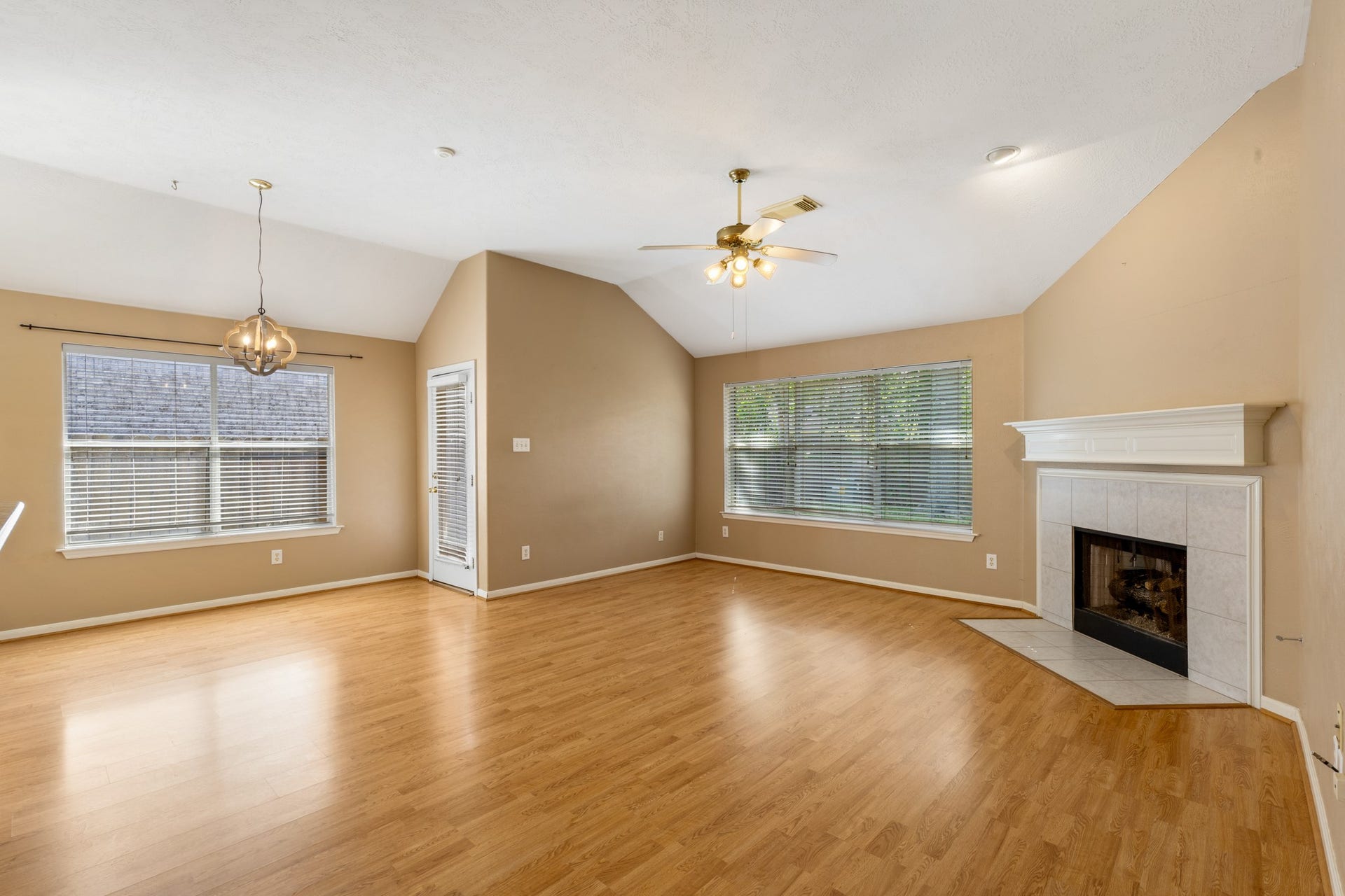 1106 Kerri ct Court, Sugar Land, TX 77479 1106 Kerri ct Court, Sugar Land, TX 77479