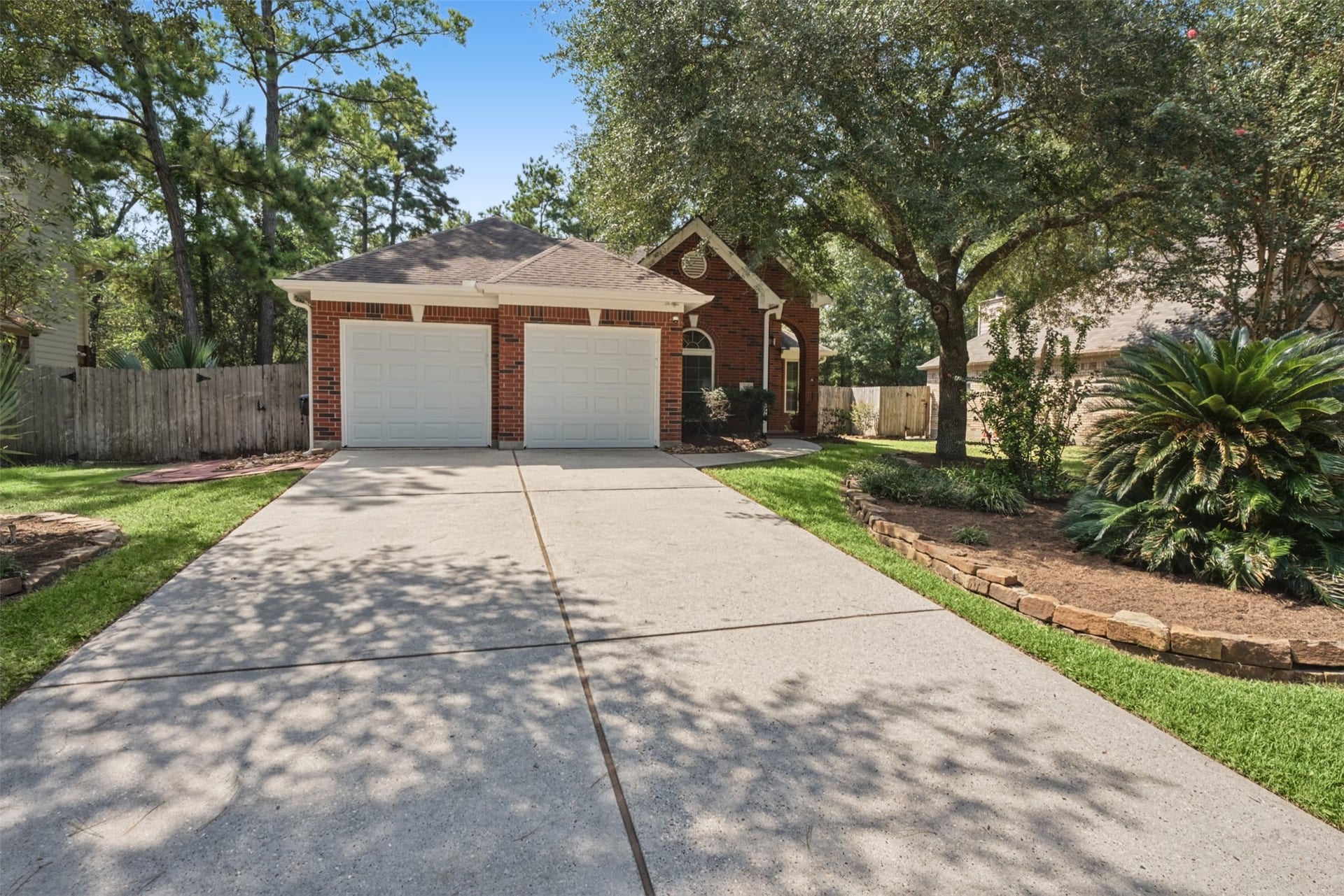 116 N Acacia Park Circle, The Woodlands, TX 77832 116 N Acacia Park Circle, The Woodlands, TX 77832