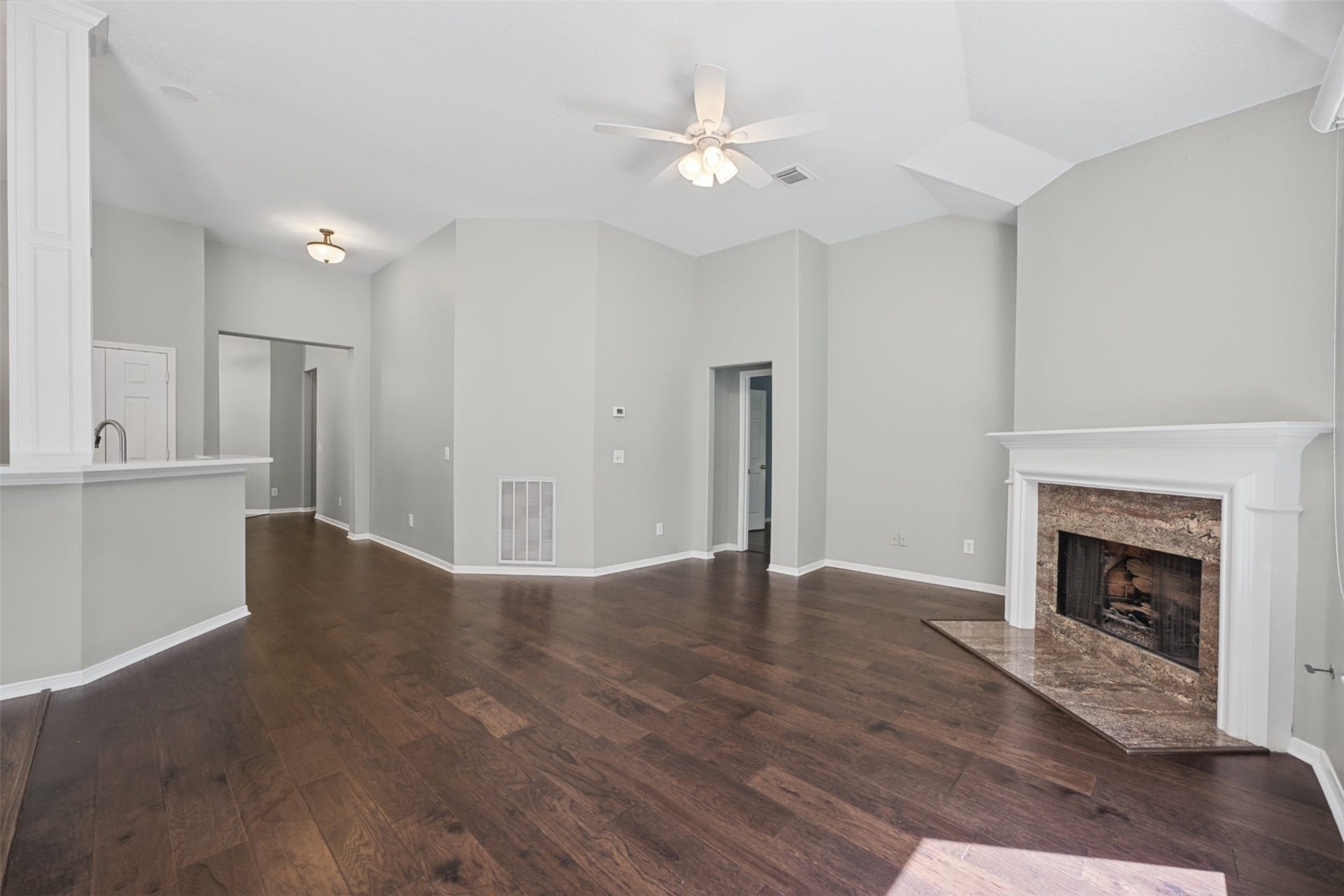 116 N Acacia Park Circle, The Woodlands, TX 77832 116 N Acacia Park Circle, The Woodlands, TX 77832
