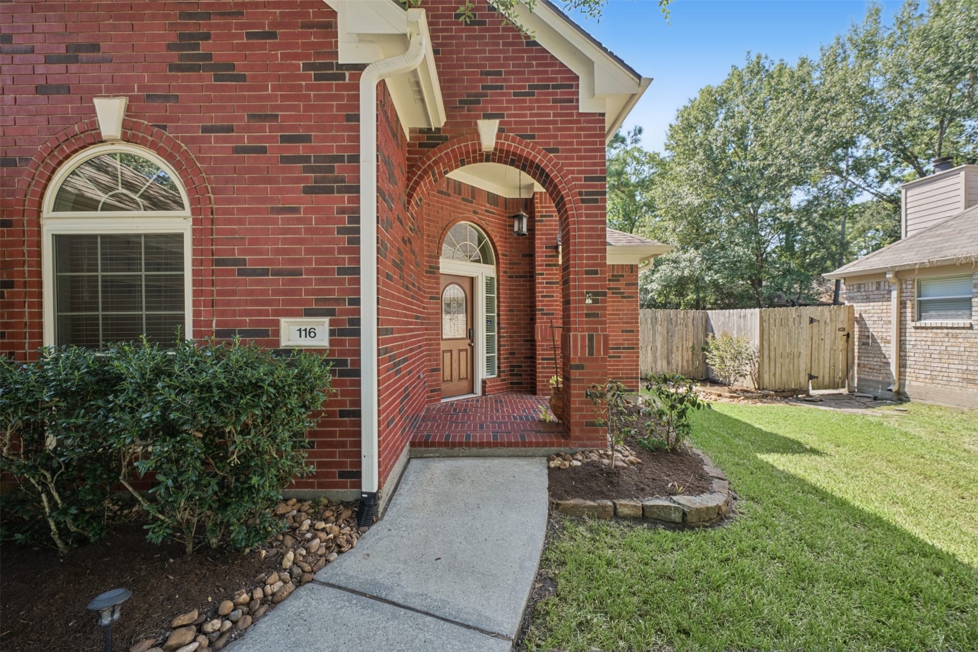 116 N Acacia Park Circle, The Woodlands, TX 77832 116 N Acacia Park Circle, The Woodlands, TX 77832